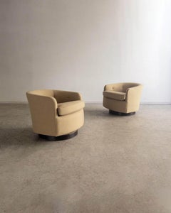 Milo Baughman Pair of Swivel Lounge Chairs for Thayer Coggin, circa 1970