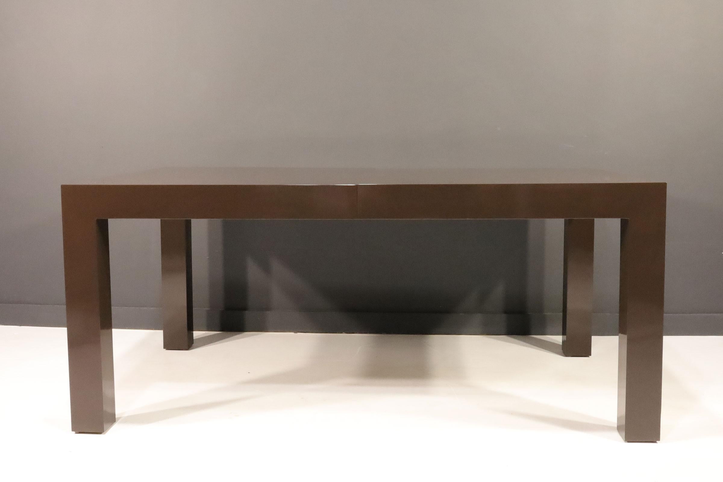 Milo Baughman Parsons Dining Table in Brown Lacquer In Good Condition In Dallas, TX