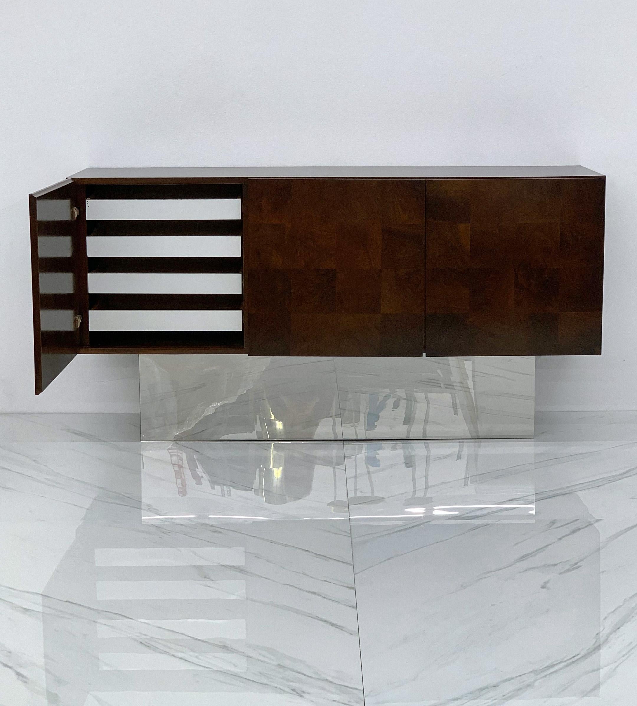 Mid-Century Modern Milo Baughman Patchwork Burl and Chrome Credenza, Thayer Coggin, 1970's
