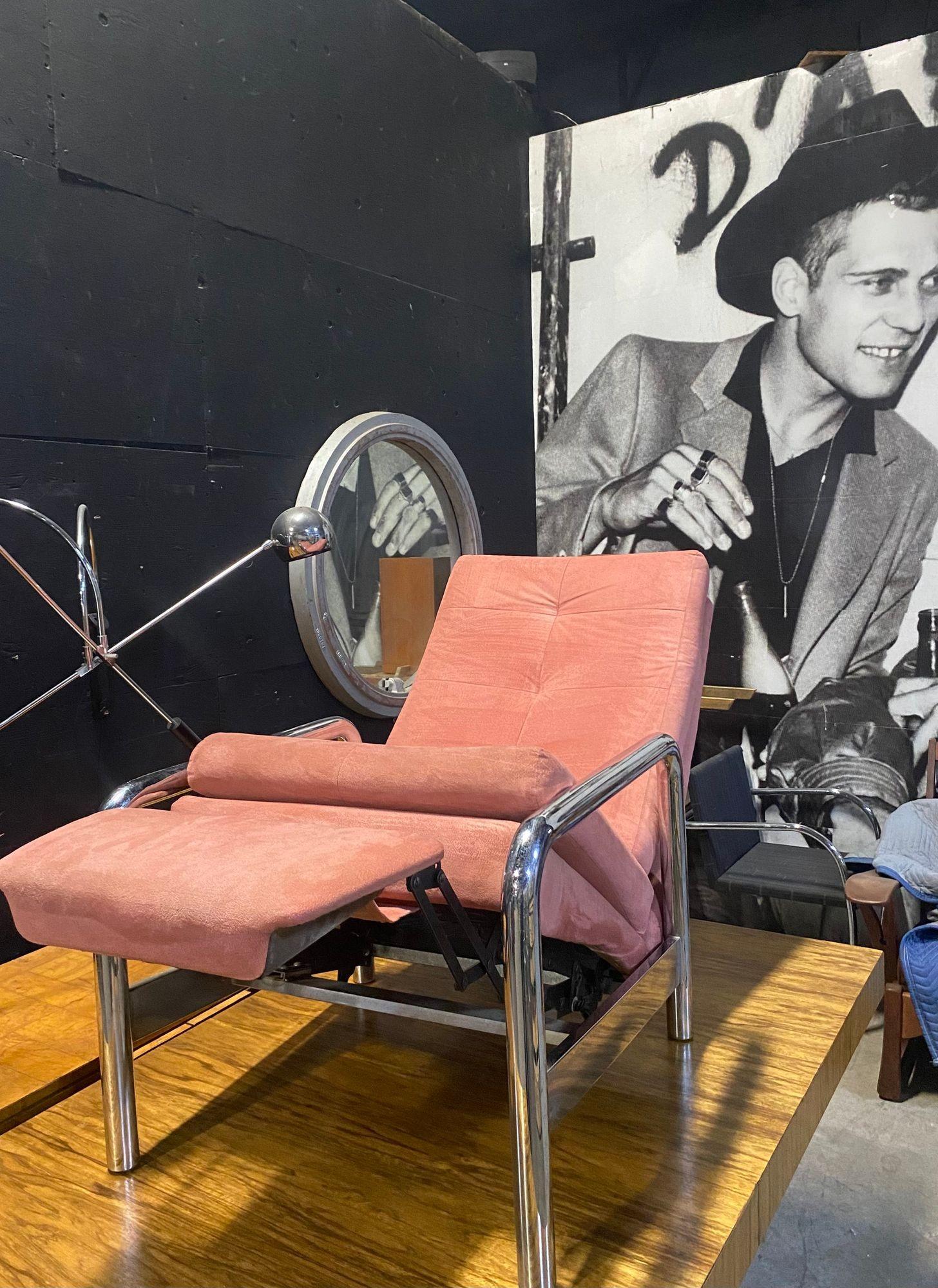 Milo Baughman Reclinabile in Ultrasuede Rosa in vendita 4