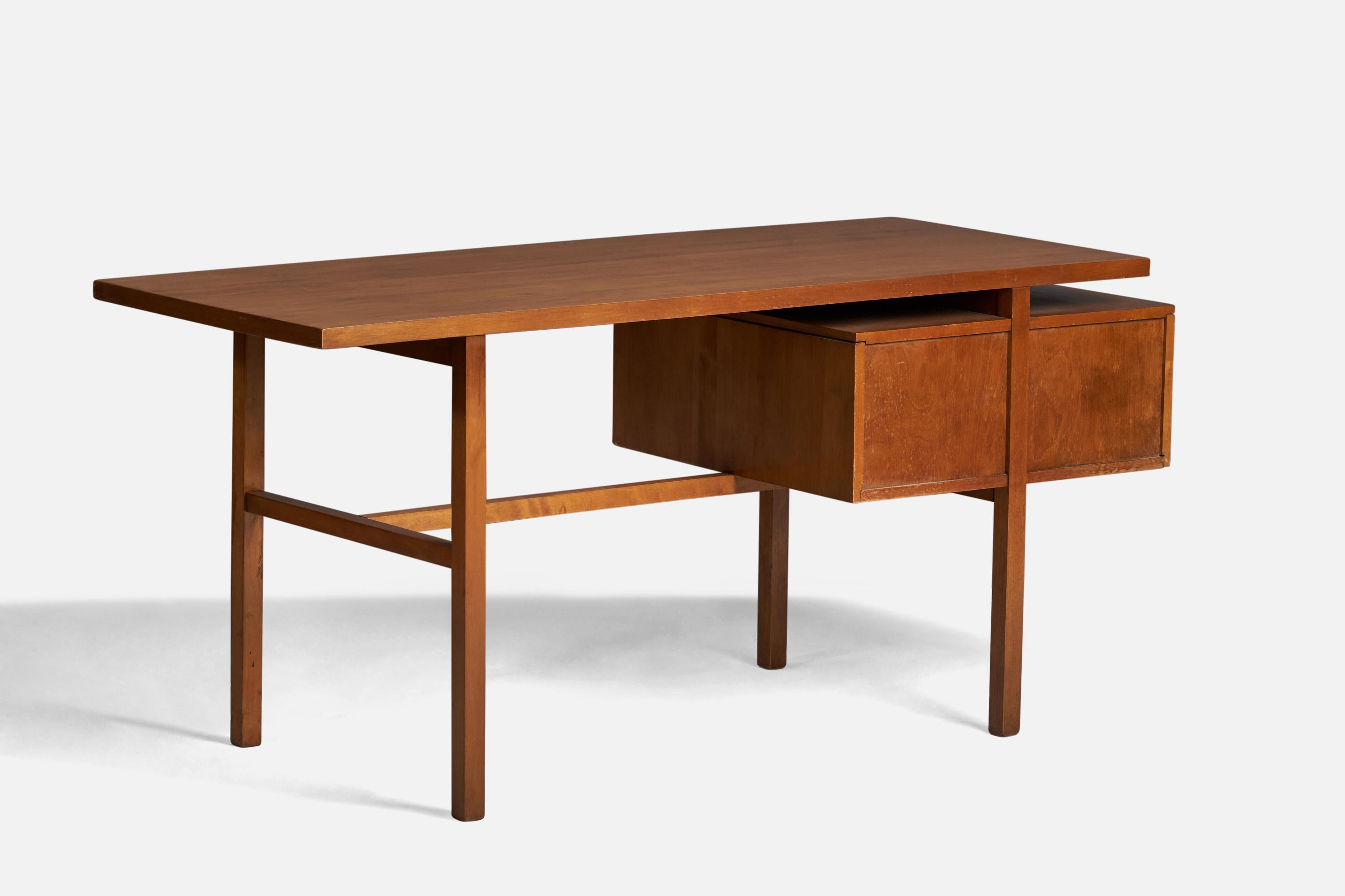 Mid-20th Century Milo Baughman, Rare Desk, Walnut, Brass, USA, 1950s For Sale