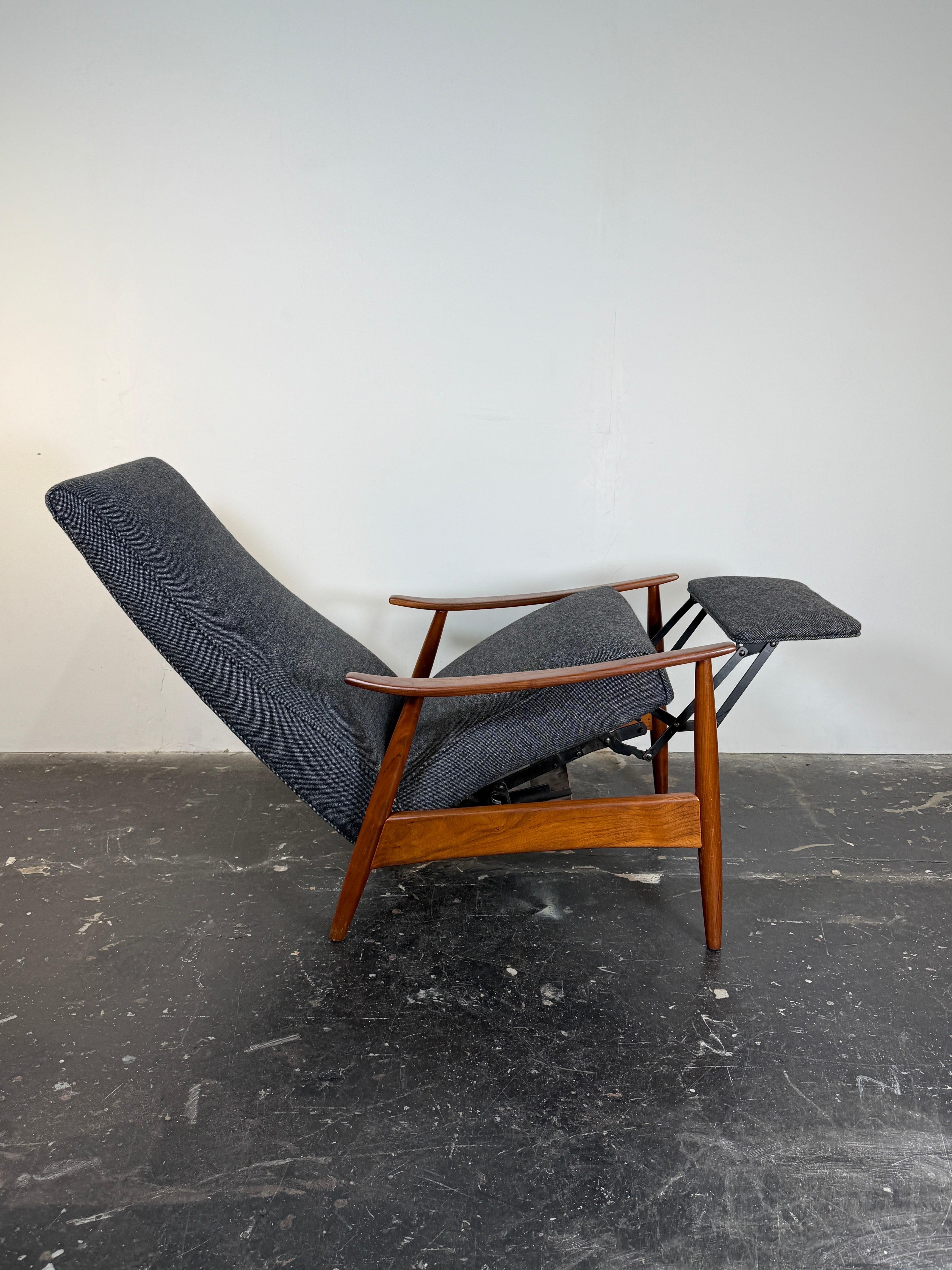 Milo Baughman, Liegesessel 74 von Thayer Coggin im Angebot 2
