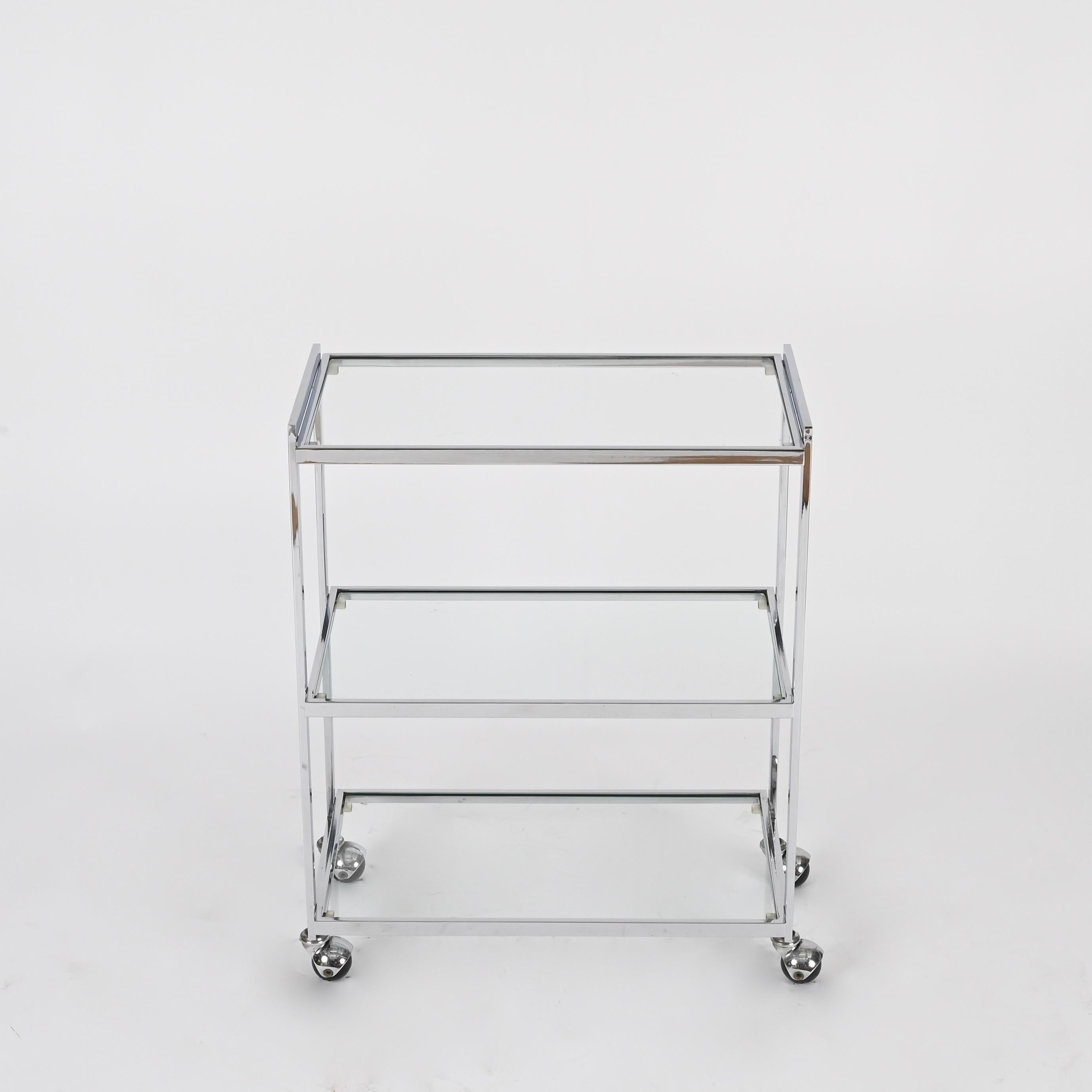 Milo Baughman Rectangular Serving Bar Cart in Chrome and Crystal, 1970s For Sale 2
