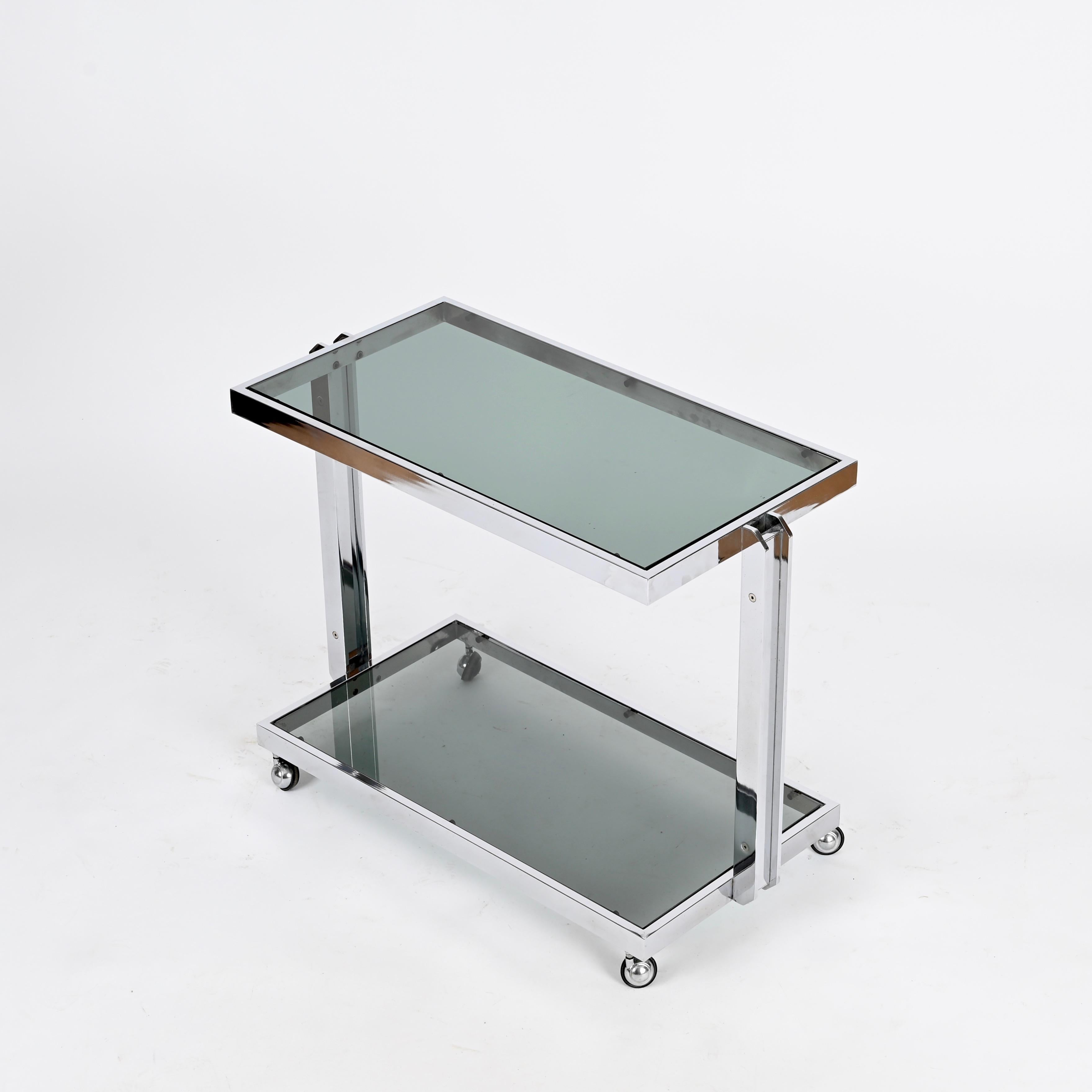 Fin du 20e siècle Milo Baughman Chariot de bar de service rectangulaire en chrome et verre fumé, années 1970 en vente