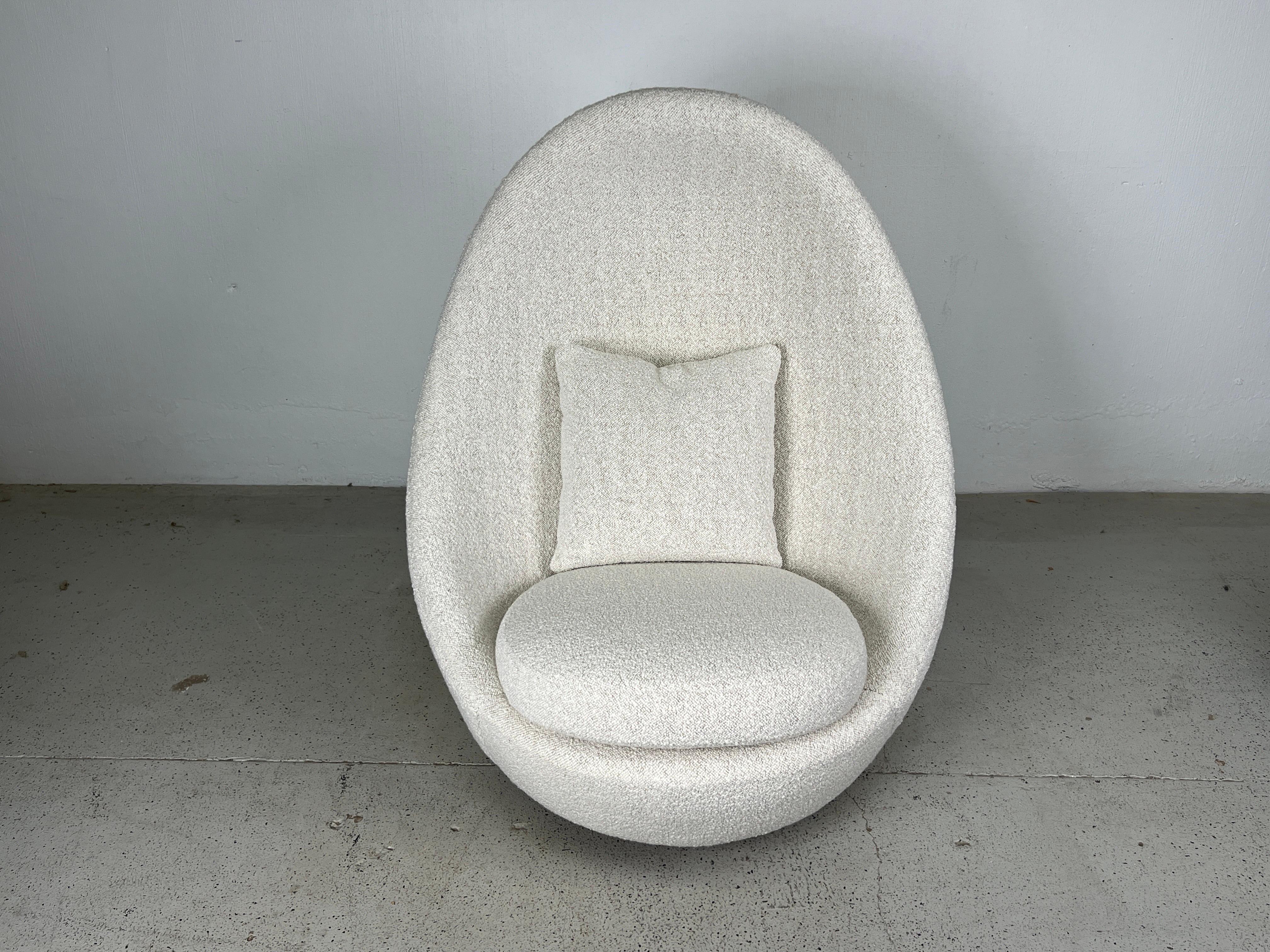 Bouclé Milo Baughman Rocking Egg Chair  For Sale