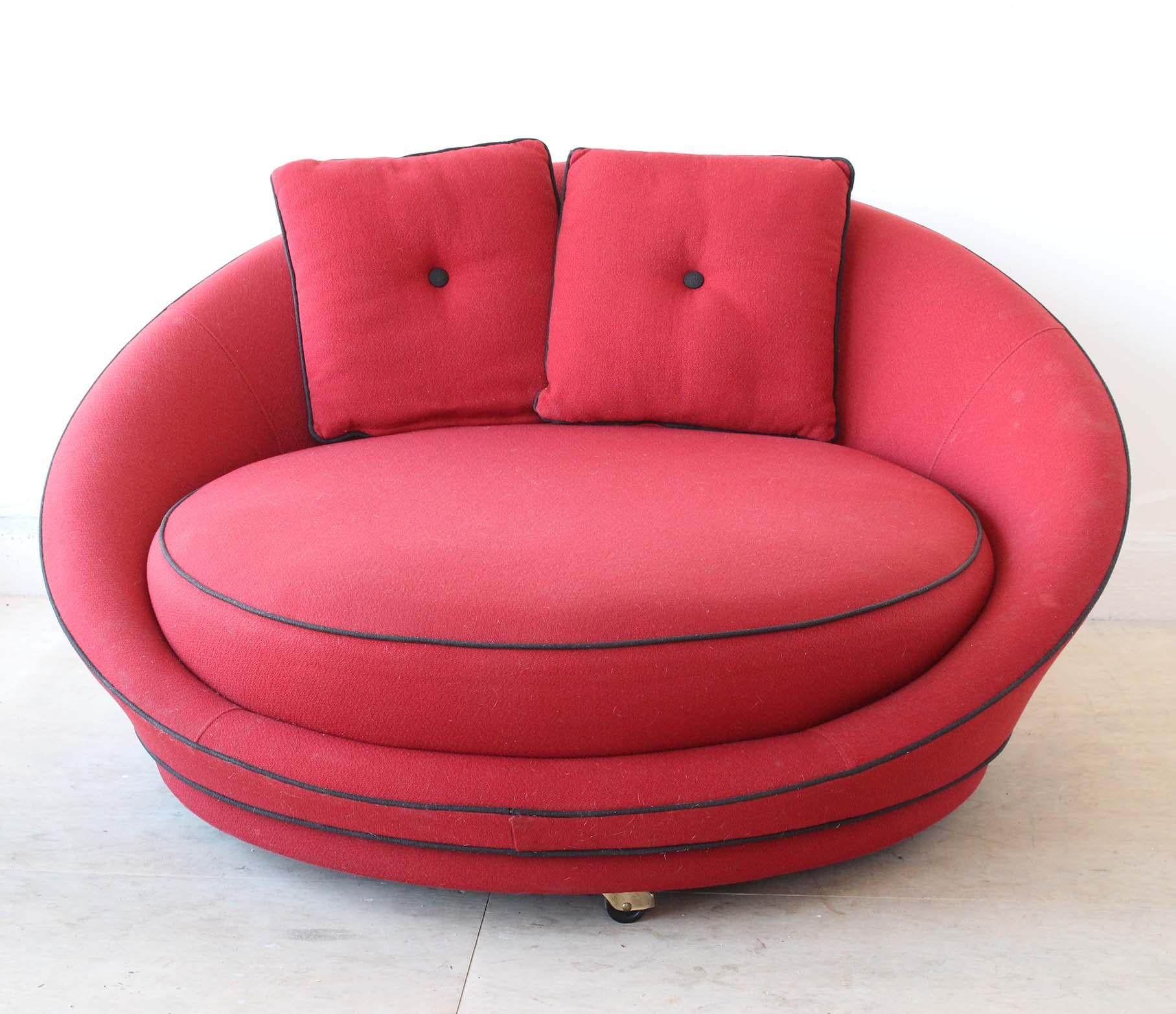 Mid-Century Modern Milo Baughman Rolling Sofa For Sale