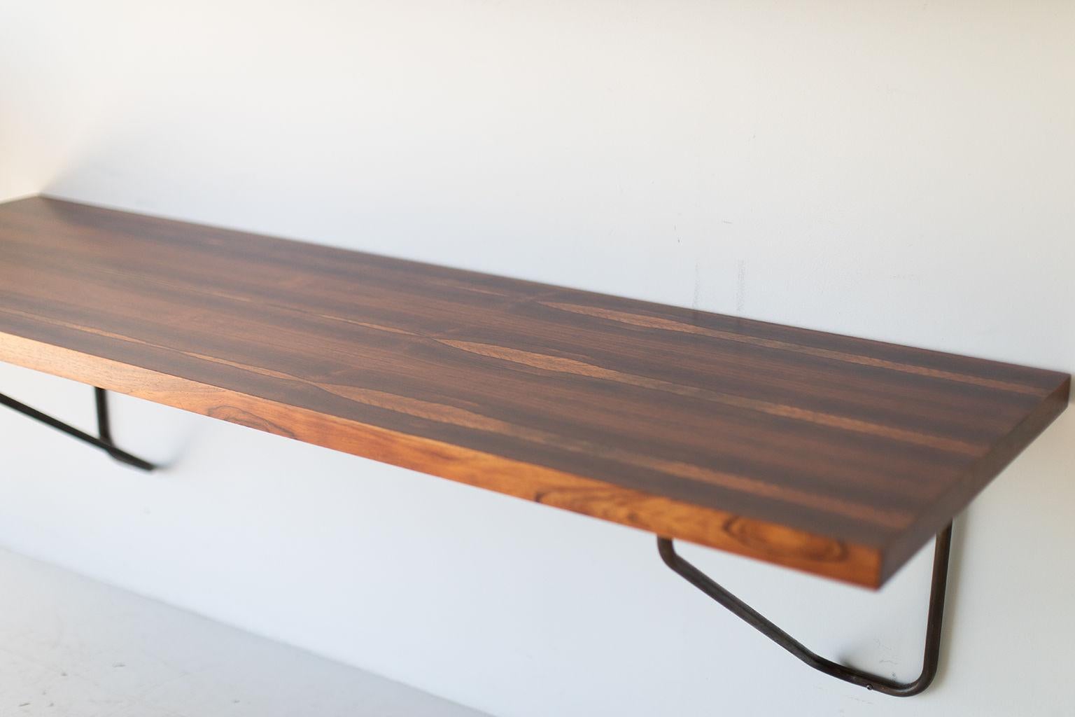 Milo Baughman Rosewood and Brass Floating Desk for Thayer Coggin In Good Condition In Oak Harbor, OH