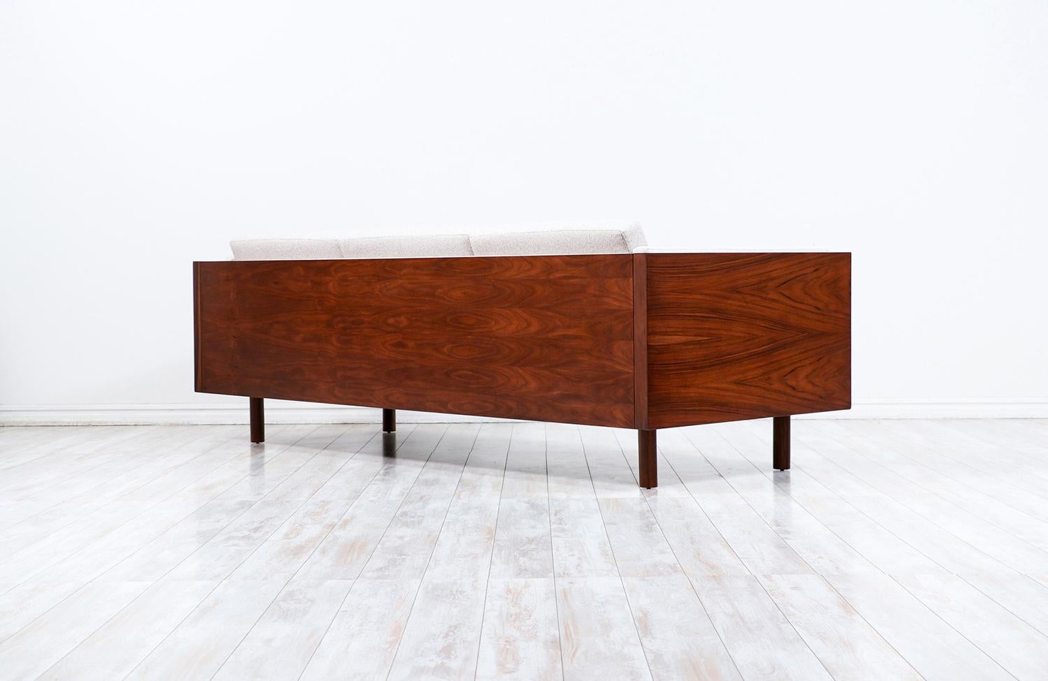 American  Expertly Restored - Milo Baughman Rosewood Case Sofa for Thayer Coggin For Sale