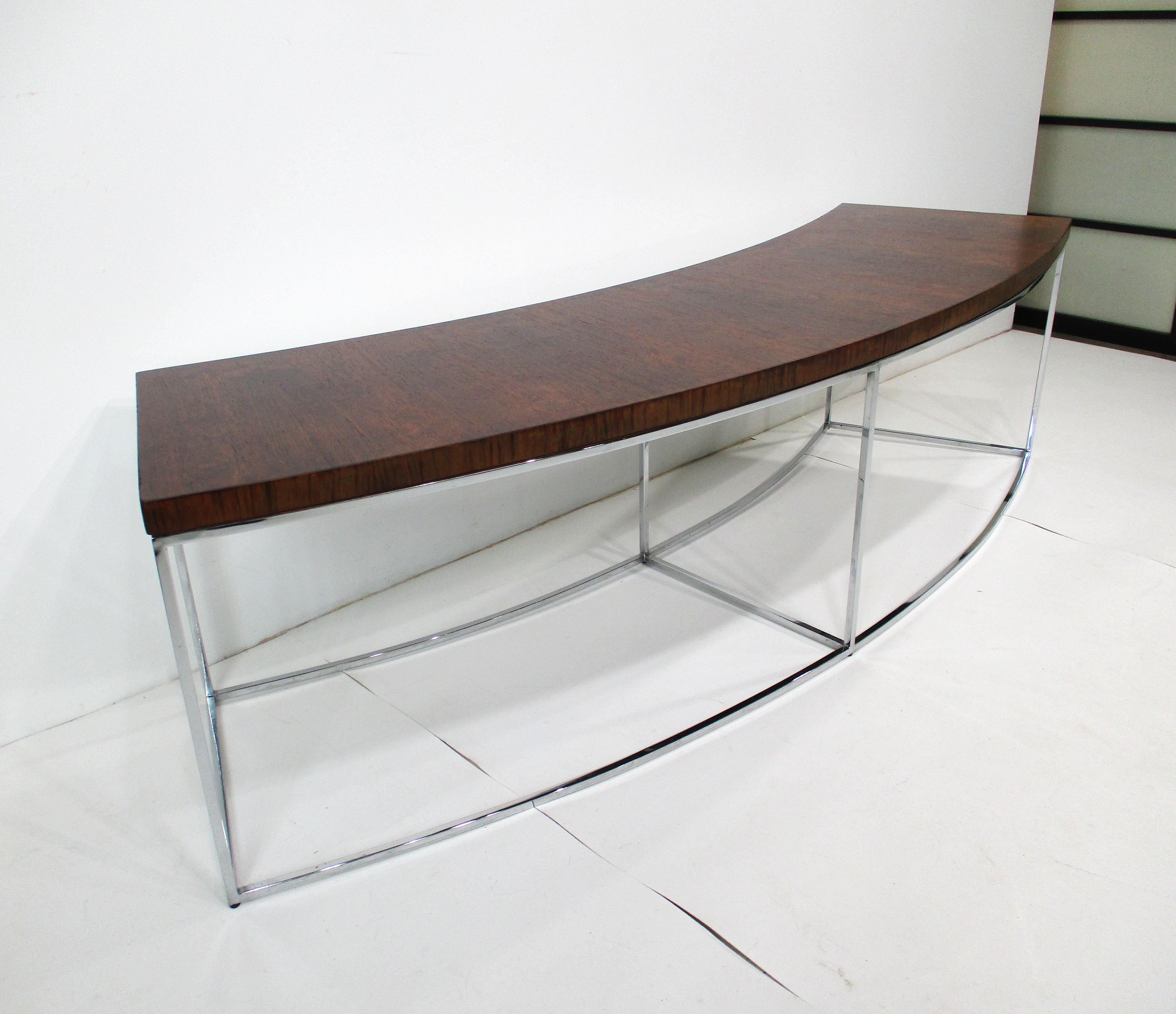 Milo Baughman Rosewood / Chrome Curved Sofa Table for Thayer Coggin For Sale 1
