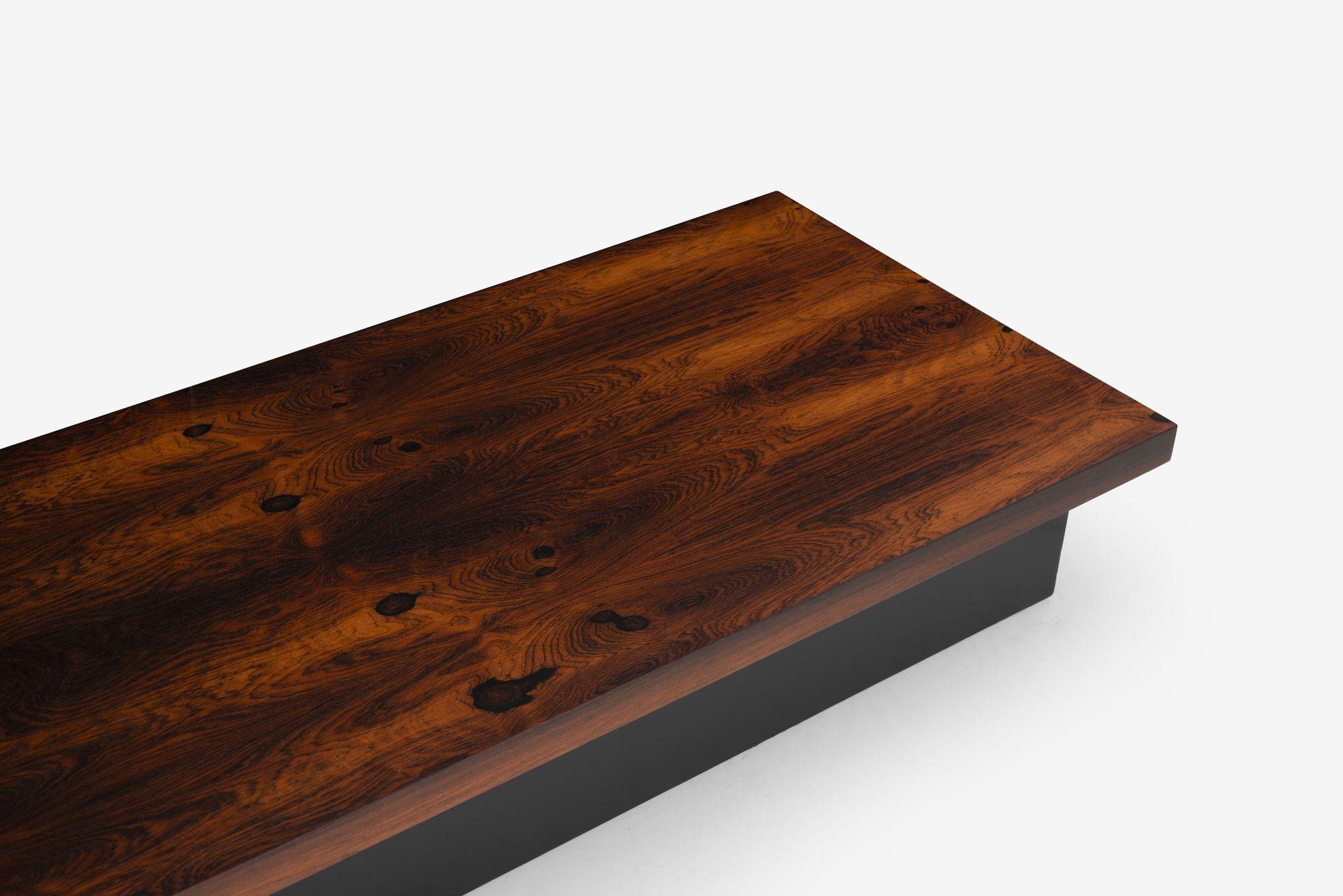 Milo Baughman Rosewood Coffee Table Platform Bench in Rosewood In Good Condition In Chicago, IL