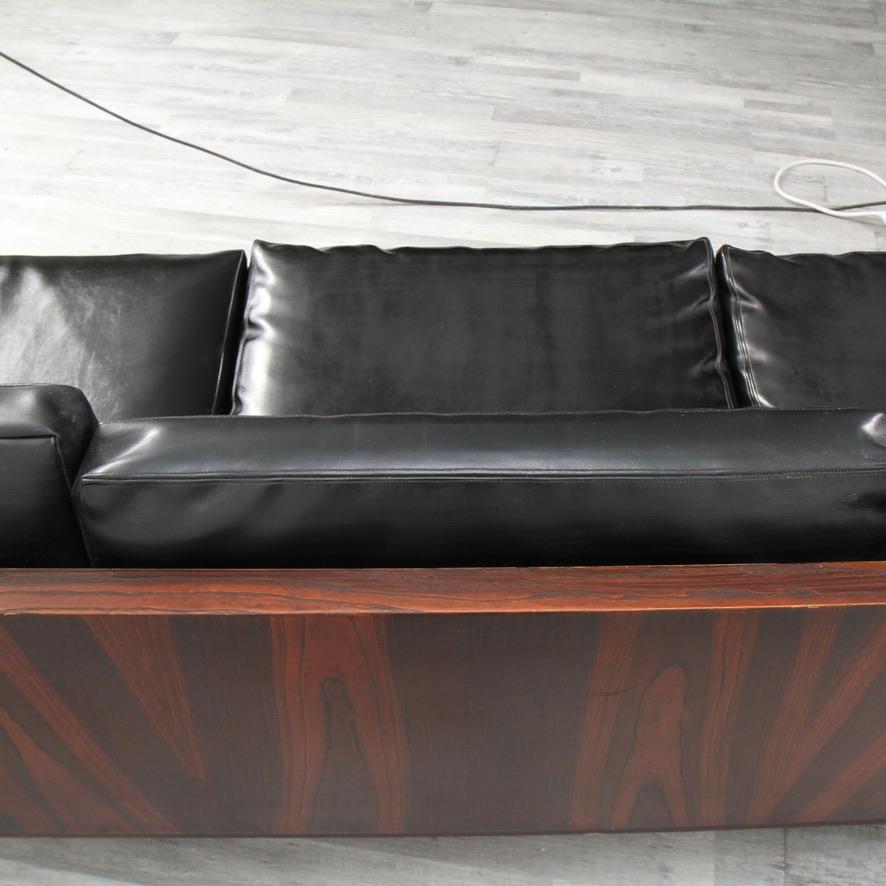 Milo Baughman Rosewood and Naugahyde Case Sofa for Thayer Coggin In Good Condition In New London, CT