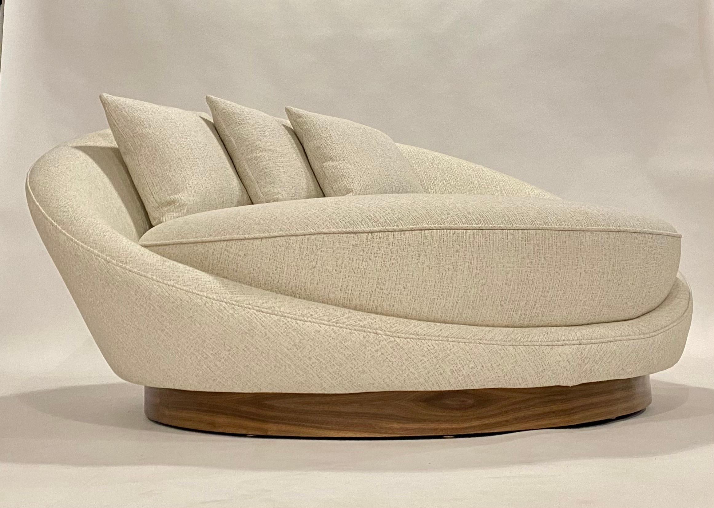 North American Milo Baughman Satellite Chaise