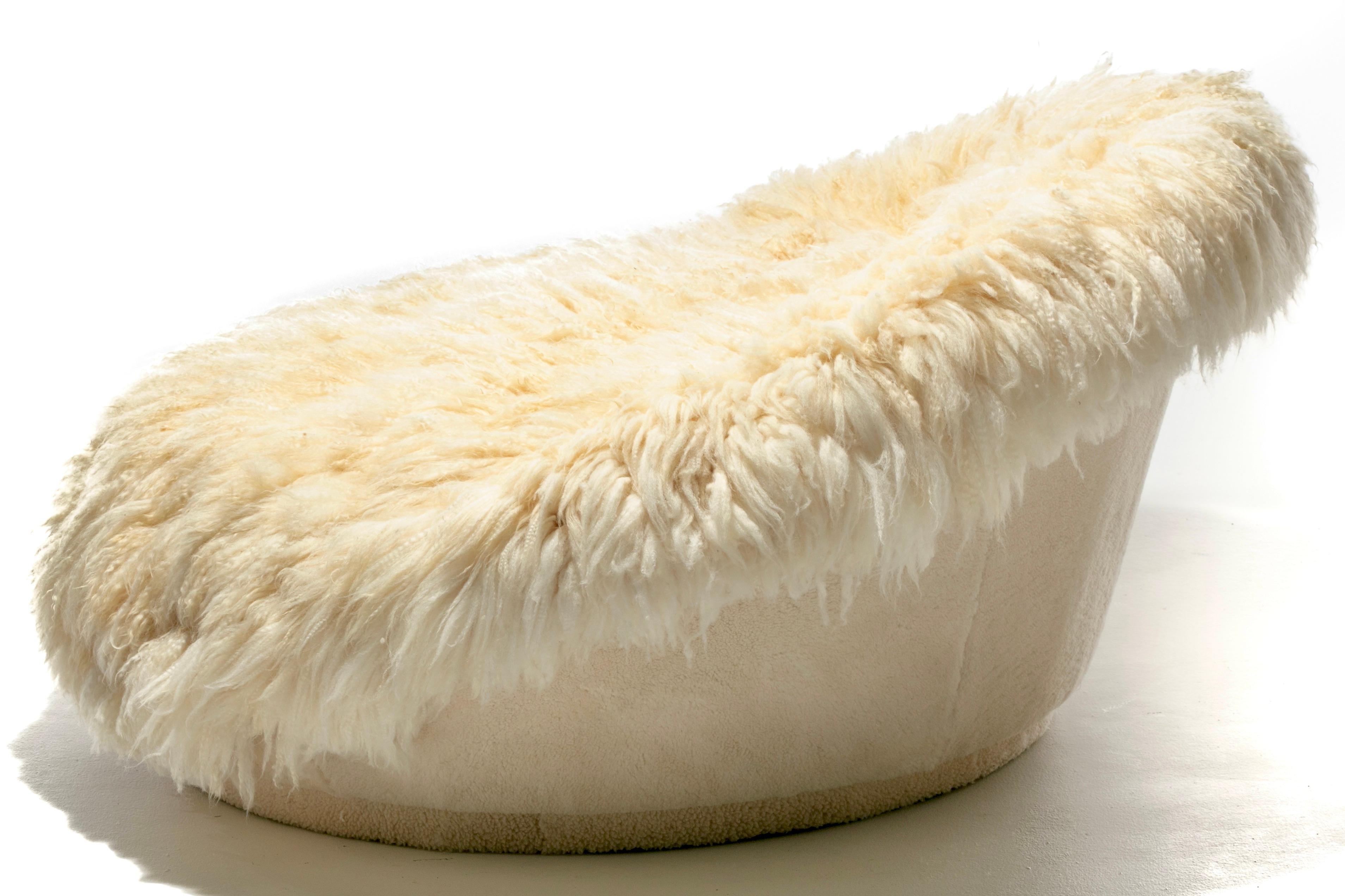 Mid-Century Modern Milo Baughman Style Satellite Lounge in Napa Valley Sheepskins & Ivory Shearling For Sale