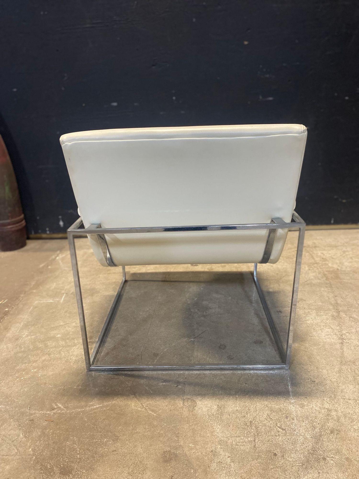 Chaise Scoop de Milo Baughman avec la structure Thinline Chrome Bon état - En vente à Asbury Park, NJ