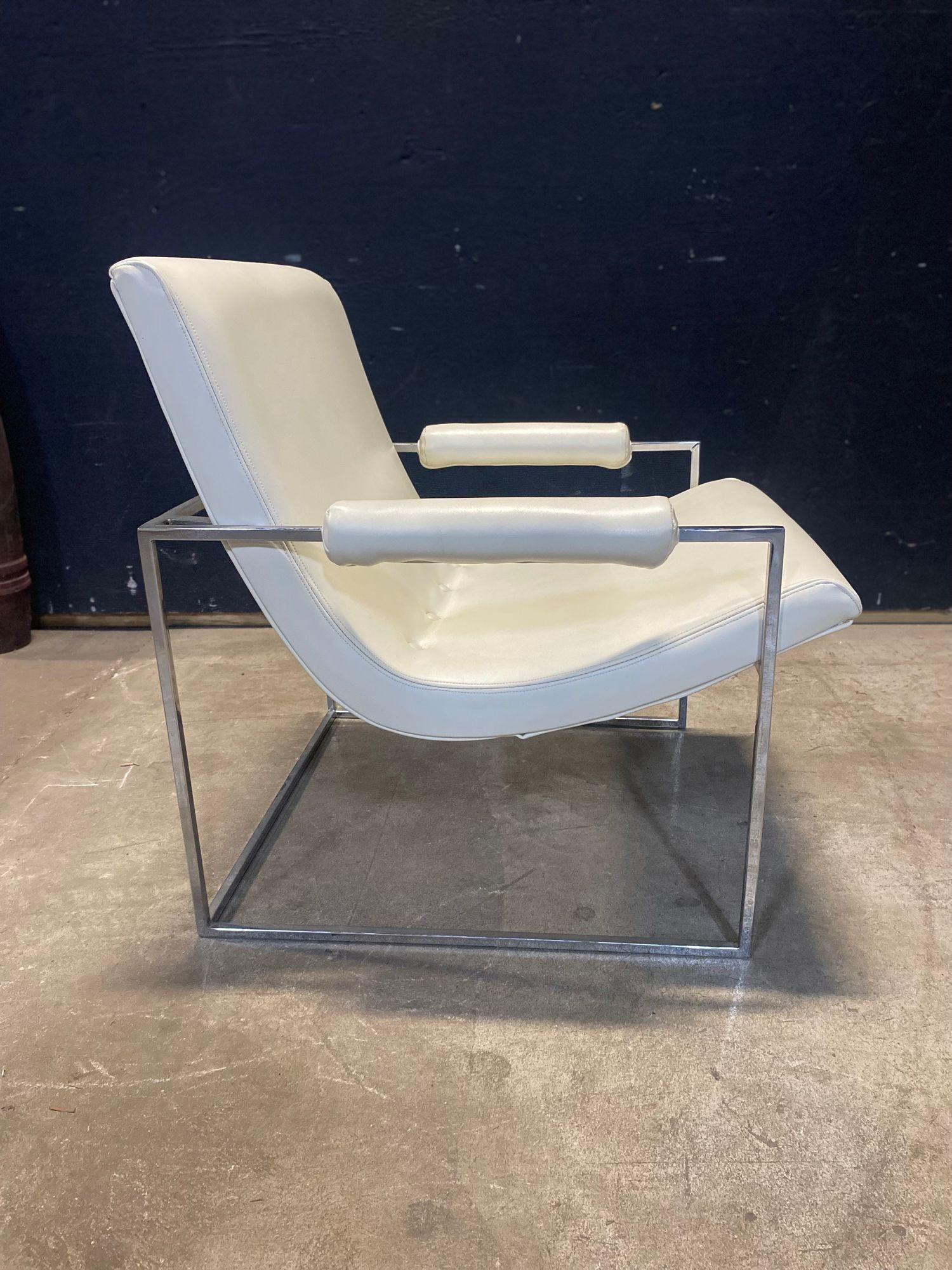 Fin du 20e siècle Chaise Scoop de Milo Baughman avec la structure Thinline Chrome en vente
