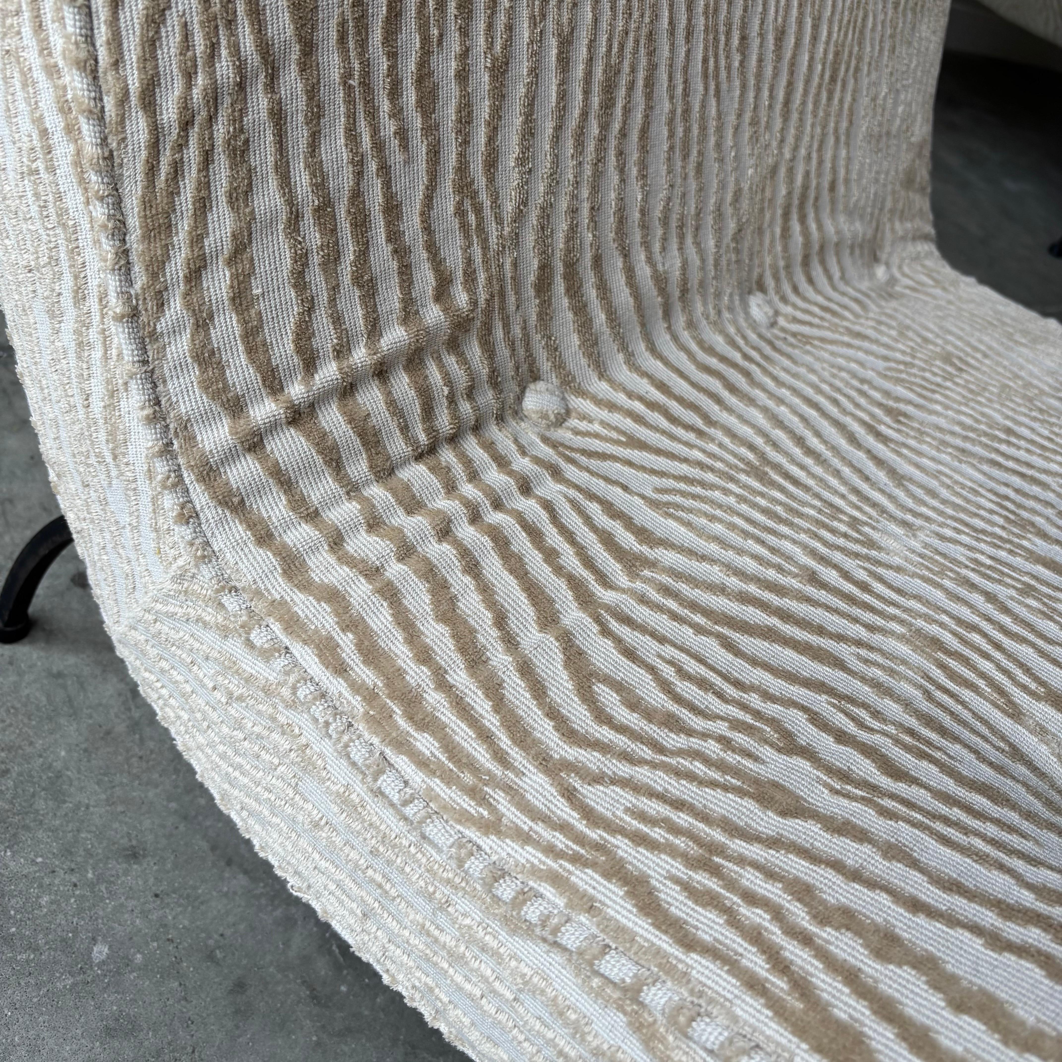 Mid-Century Modern Milo Baughman Scoop Chairs in Schumacher Velvet, a Pair For Sale