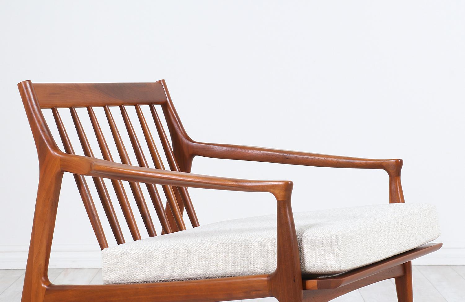 Milo Baughman Sculpted Walnut Lounge Chairs for Thayer Coggin 4