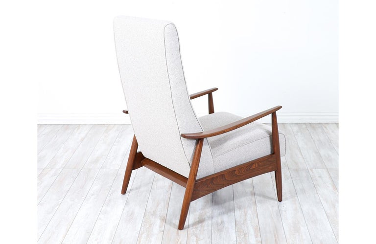 Milo Baughman Sculpted Walnut Reclining Chair for Thayer Coggin For Sale 5