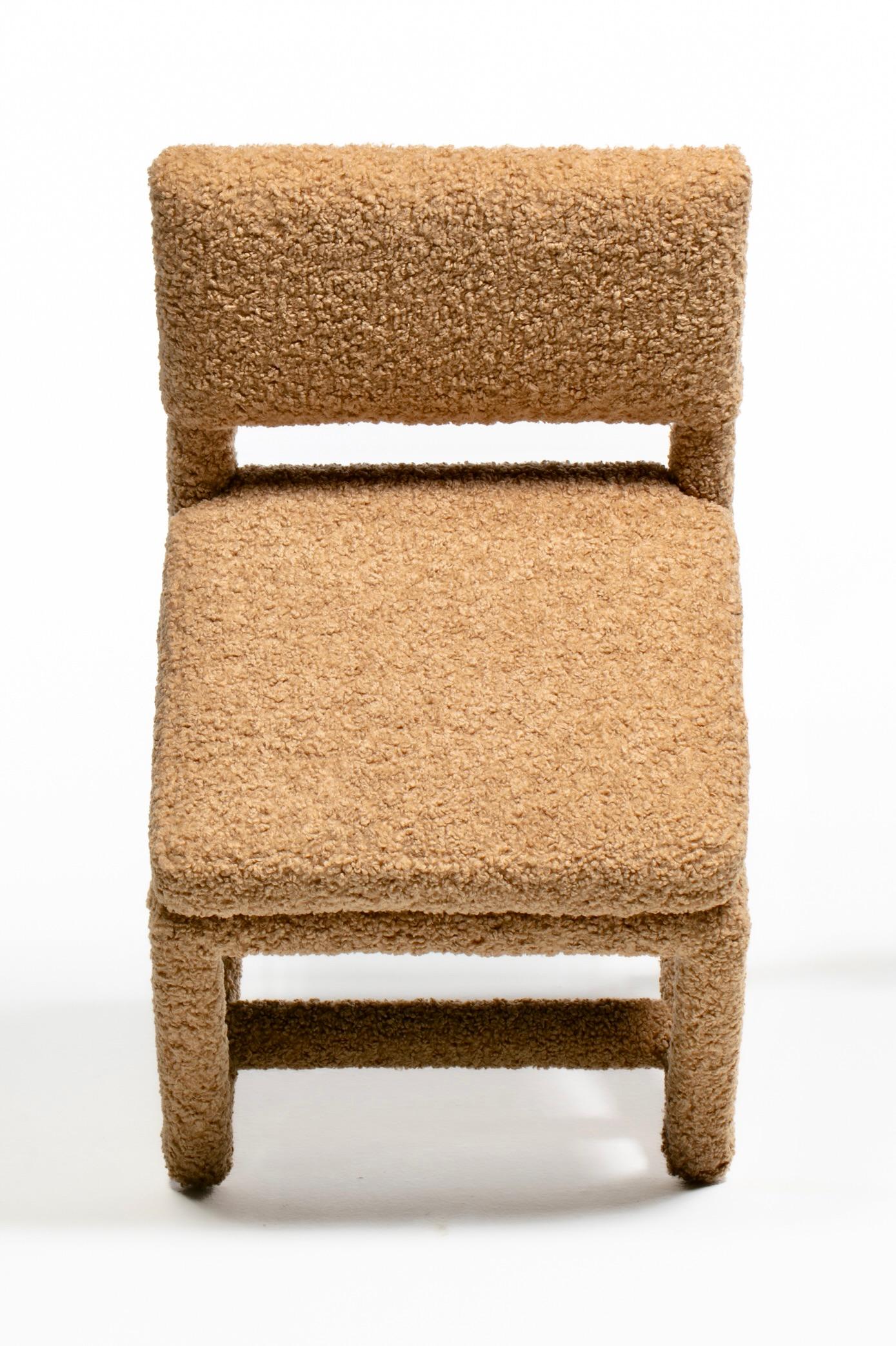 Milo Baughman Juego de 8 Sillas de Comedor Parsons en Bouclé Latte by Thayer Coggin en venta 4
