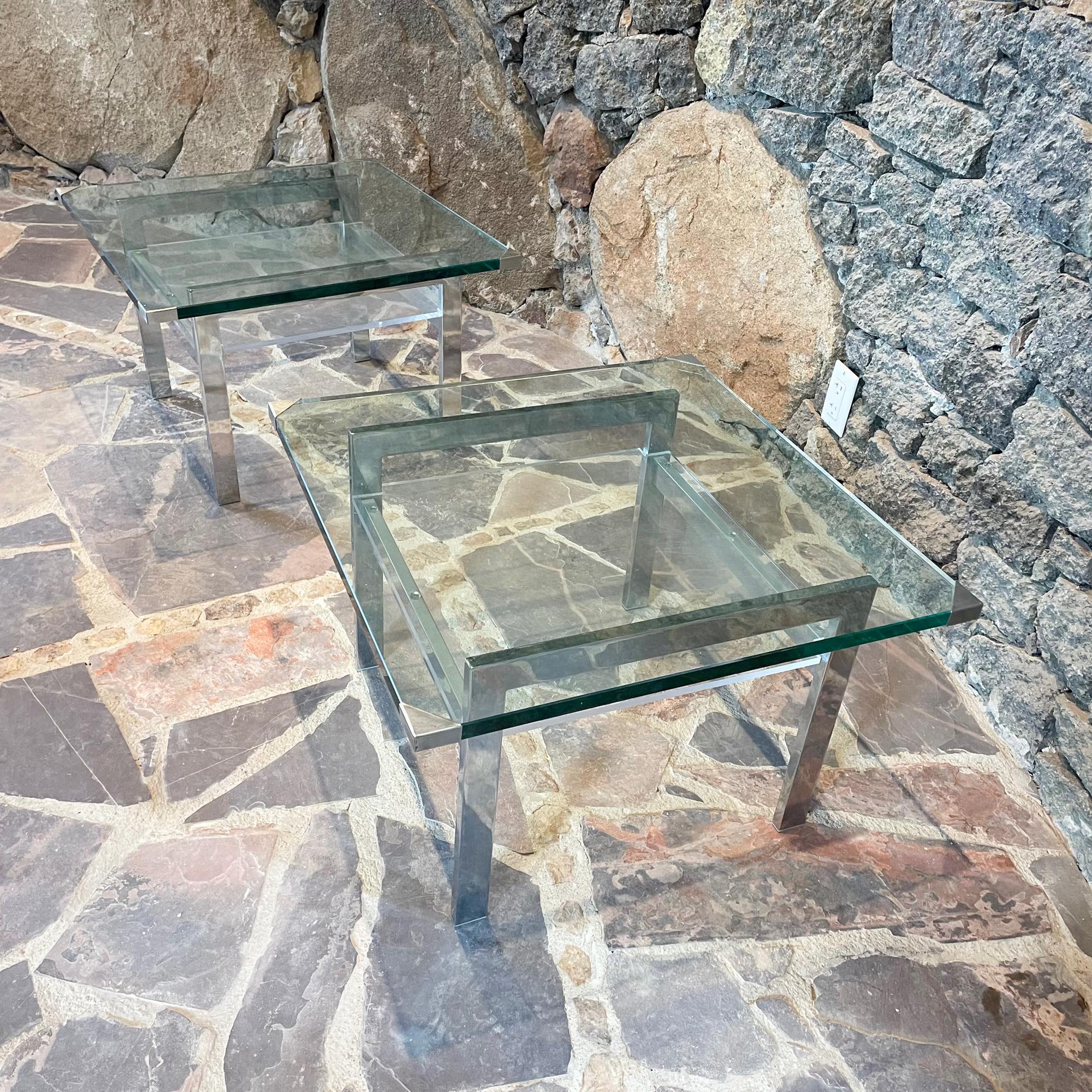 1970s Milo Baughman Modern Side Tables in Chrome Glass and Lucite In Good Condition For Sale In Chula Vista, CA