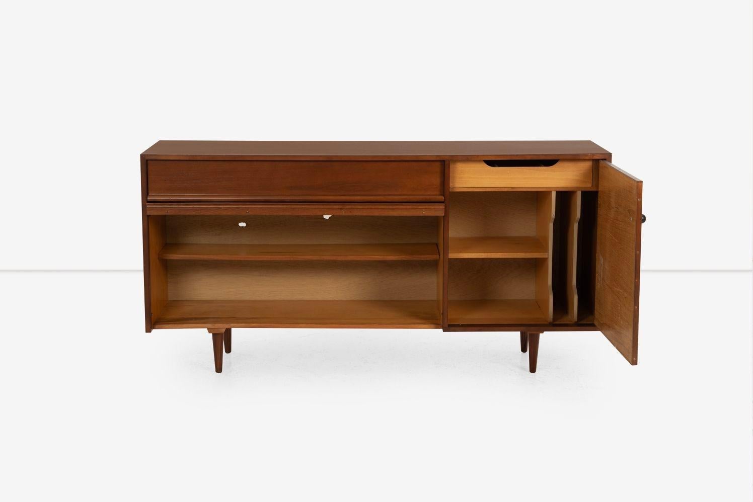 Milo Baughman Sideboard for Glenn of California c. 1955 In Good Condition For Sale In Chicago, IL