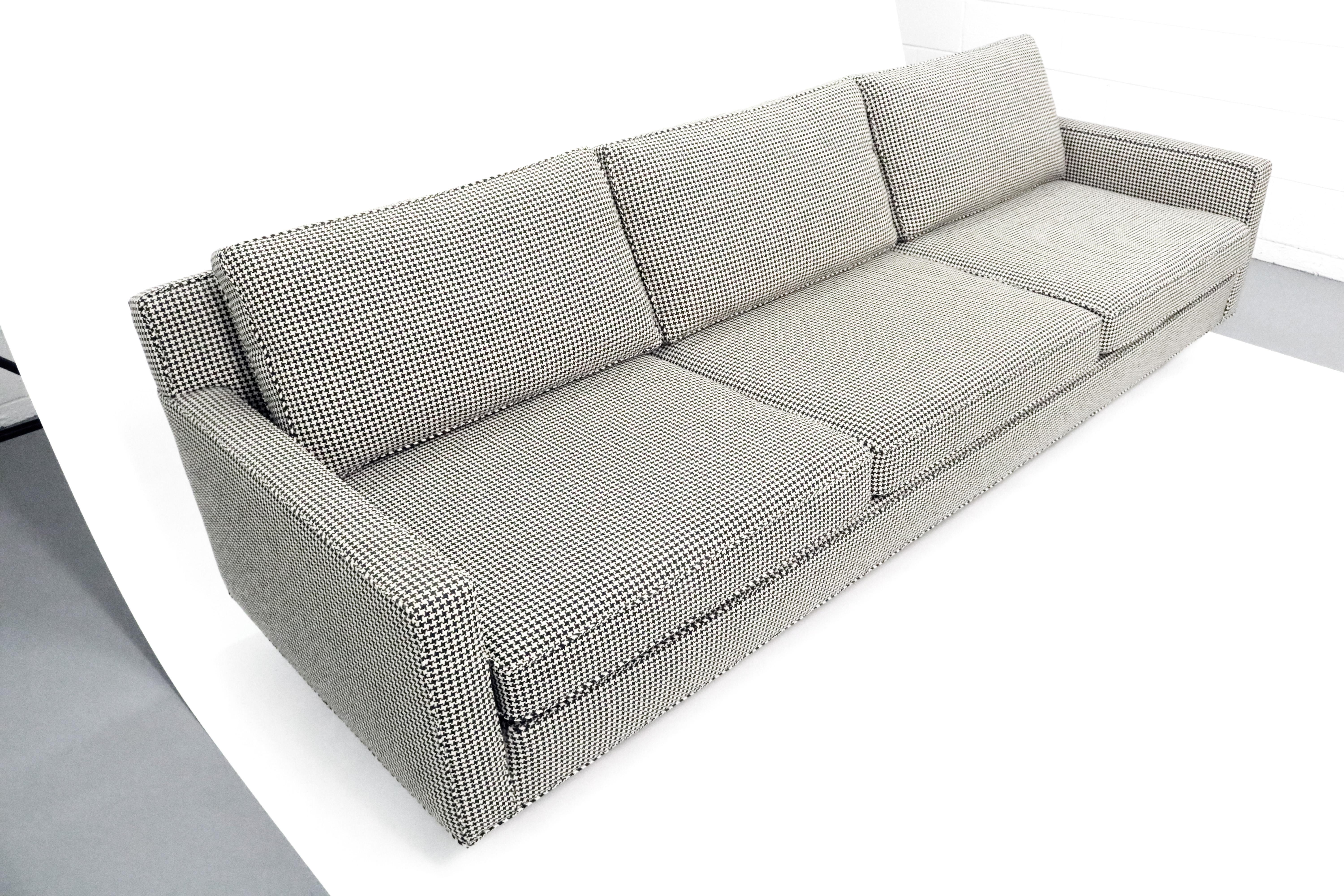 Mid-Century Modern Milo Baughman Houndstooth Sofa for Thayer Coggin