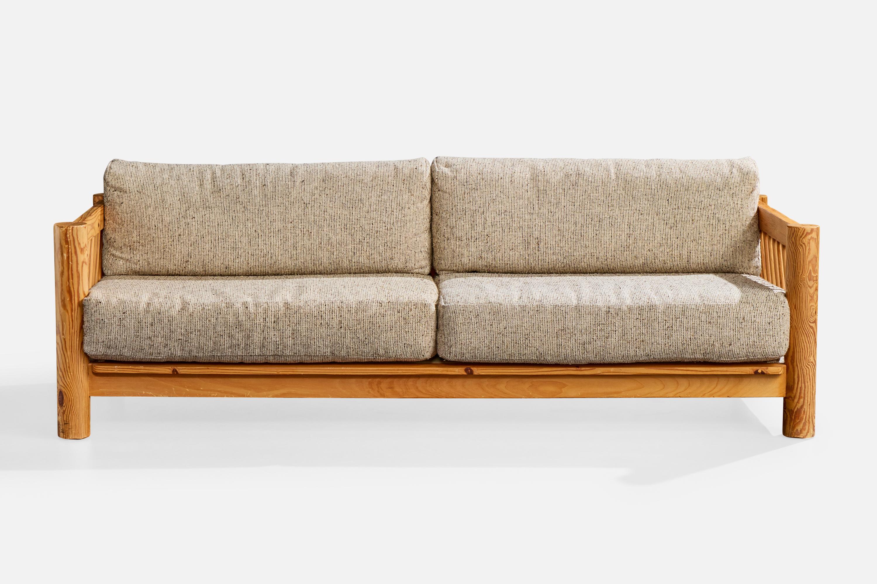 Milo Baughman, Sofa, Pine, Fabric, USA, 1970s In Fair Condition For Sale In High Point, NC