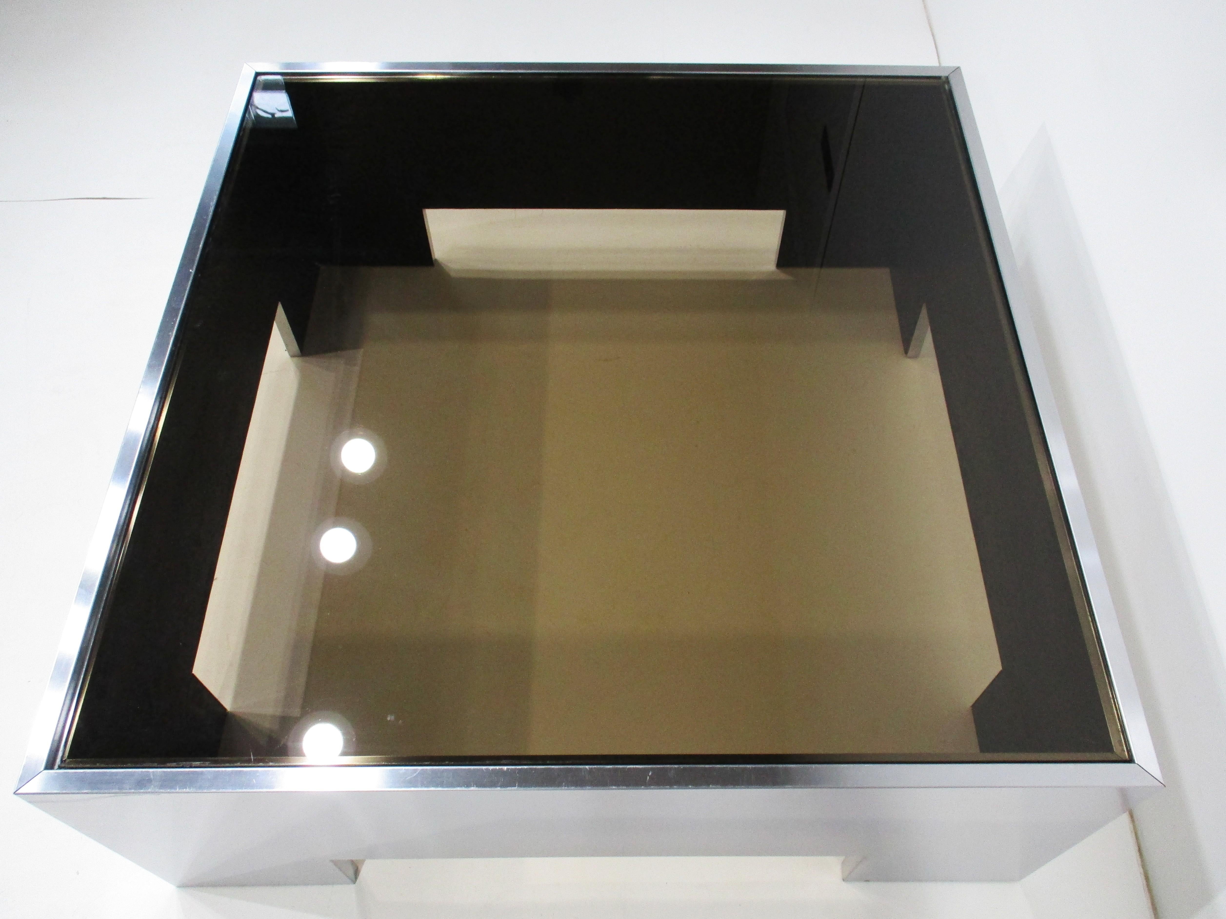 20ième siècle Table basse en acier inoxydable et en verre Milo Baughman pour DIA en vente