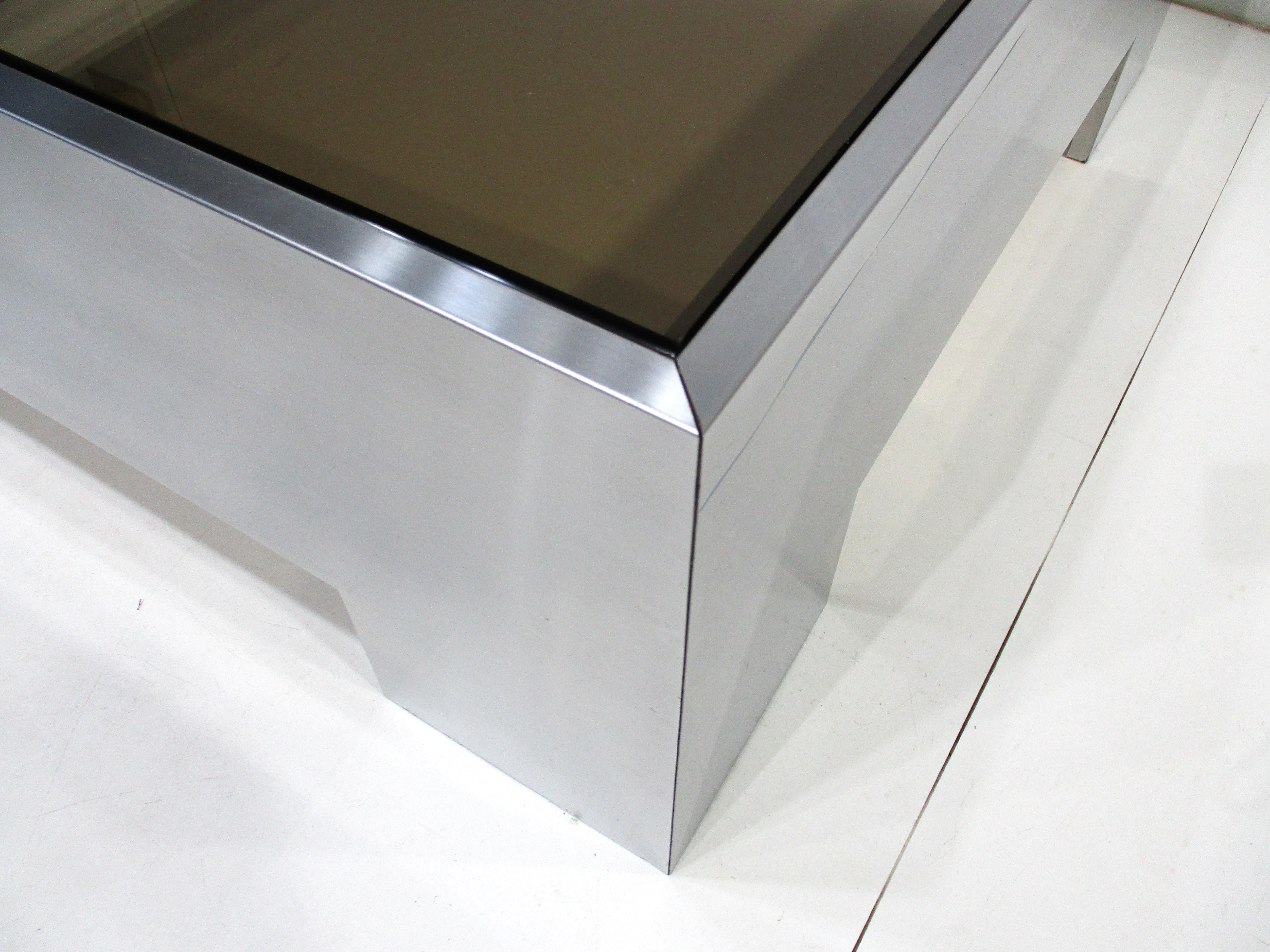 Acier inoxydable Table basse en acier inoxydable et en verre Milo Baughman pour DIA en vente