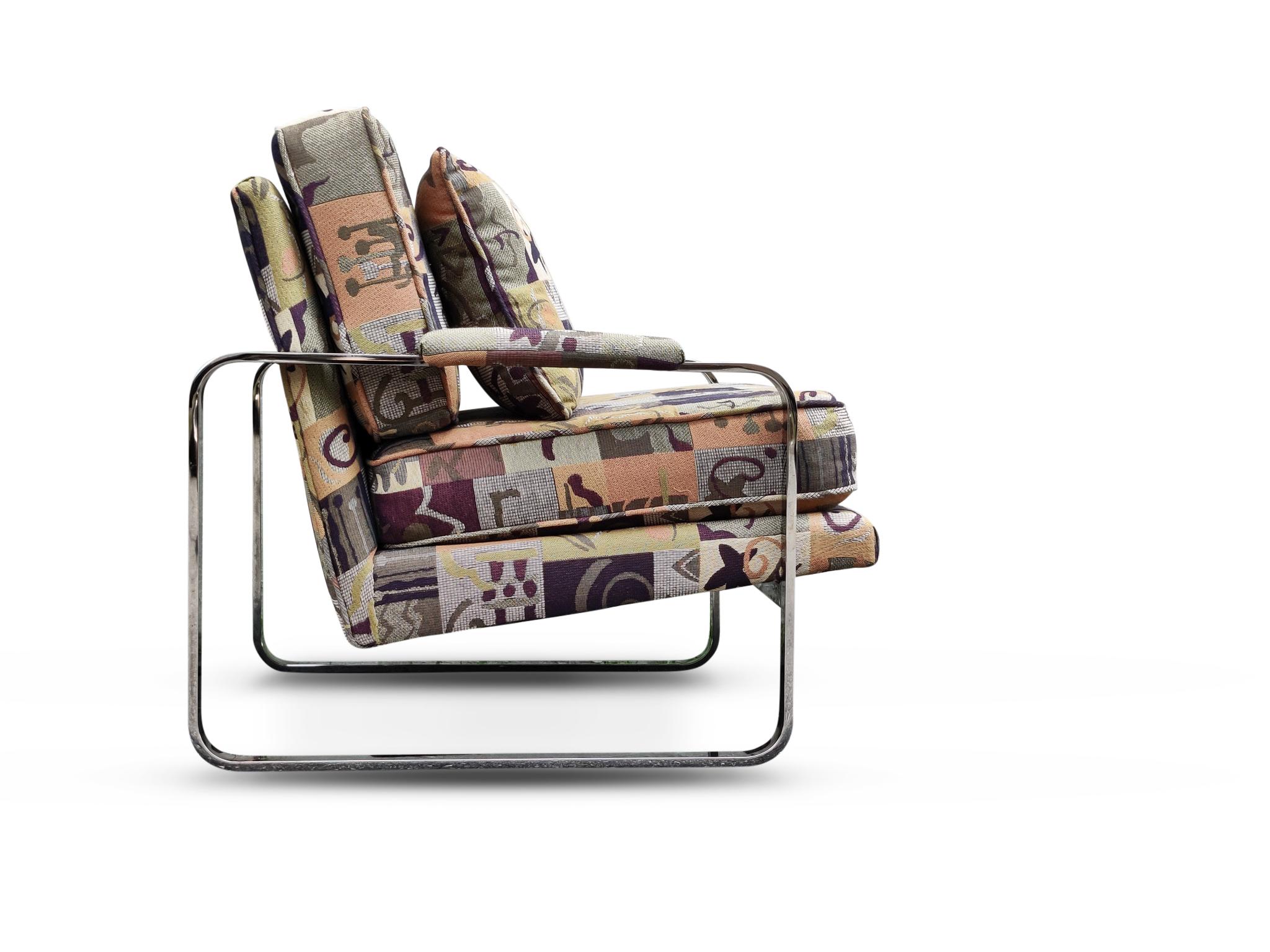 Paire de fauteuils club de salon Bernhardt vintage en tissu chromé de style Milo Baughman Bon état - En vente à Philadelphia, PA