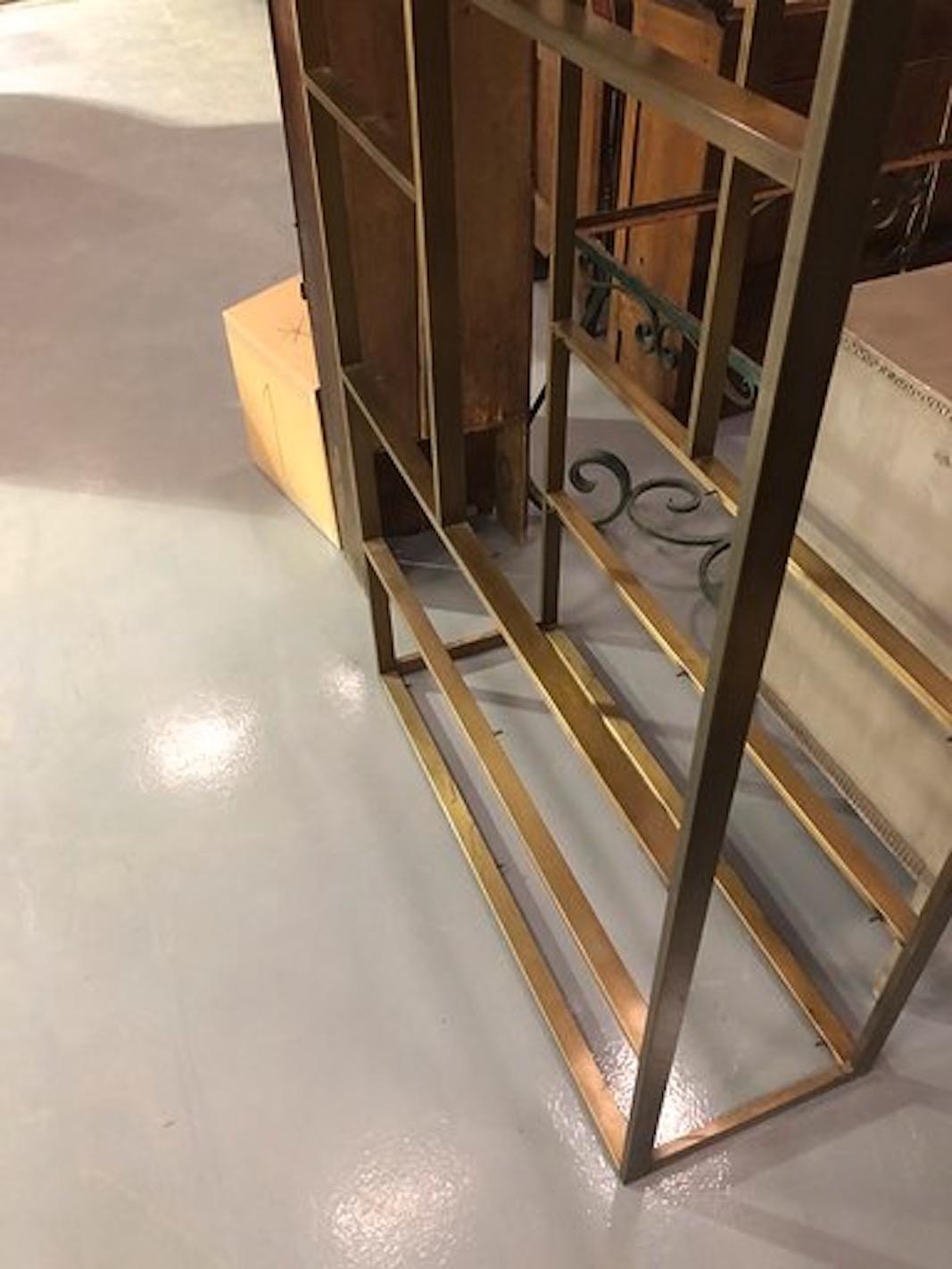 Mid-Century Modern Milo Baughman Style Brass and Glass Étagère