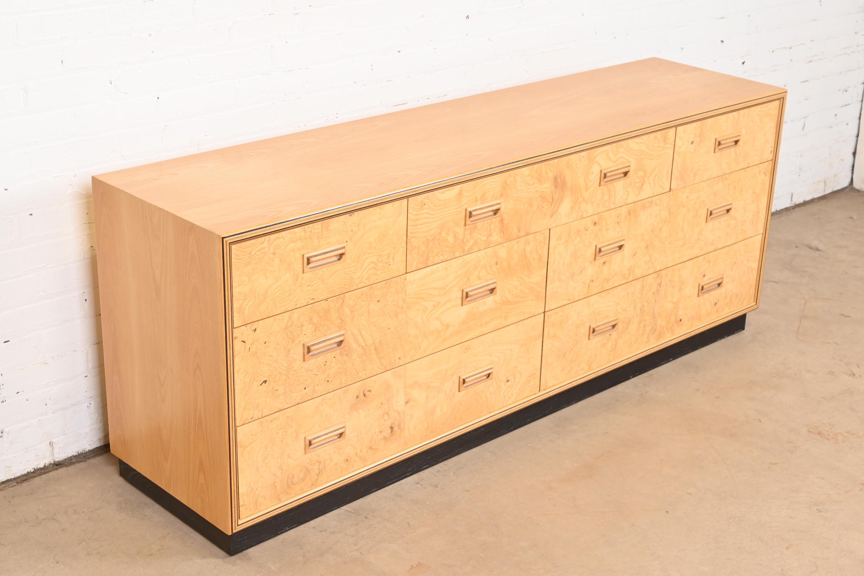 Milo Baughman Style Burl Wood Dresser or Credenza by Henredon In Good Condition For Sale In South Bend, IN