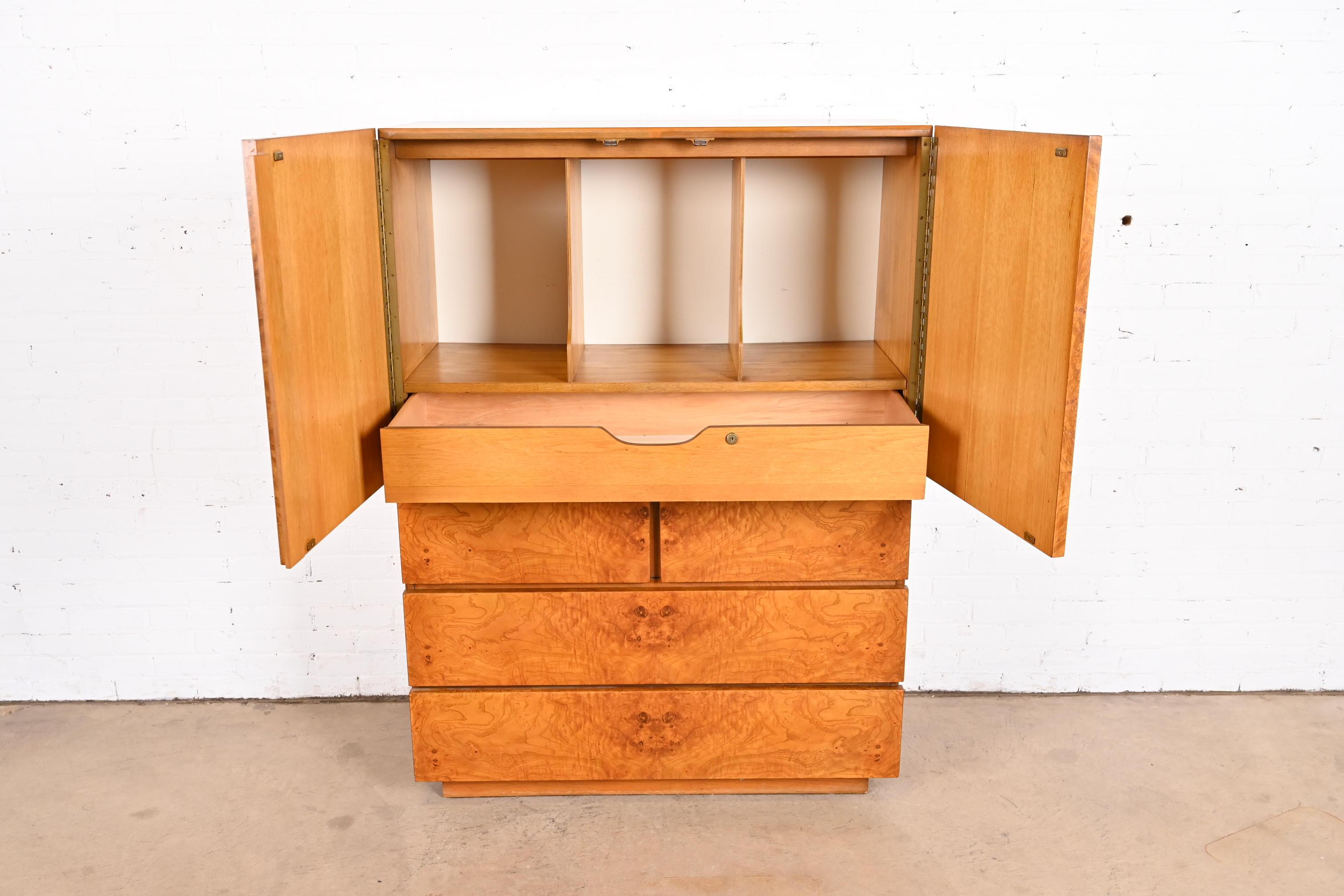 Milo Baughman Style Burl Wood Gentleman's Chest by Lane, 1970s In Good Condition In South Bend, IN