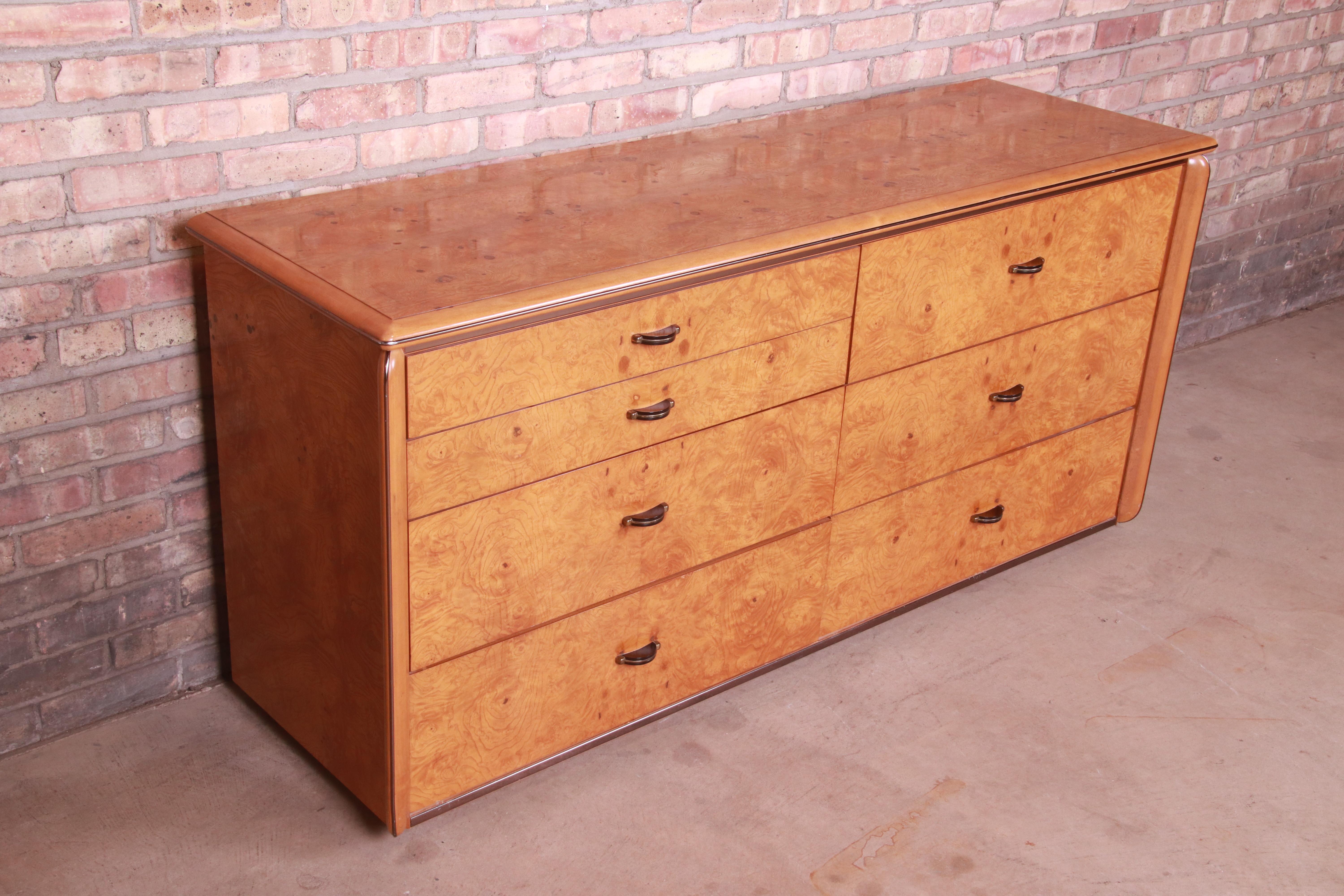 Milo Baughman Style Burl Wood Long Dresser or Credenza by Lane, 1970s In Good Condition In South Bend, IN
