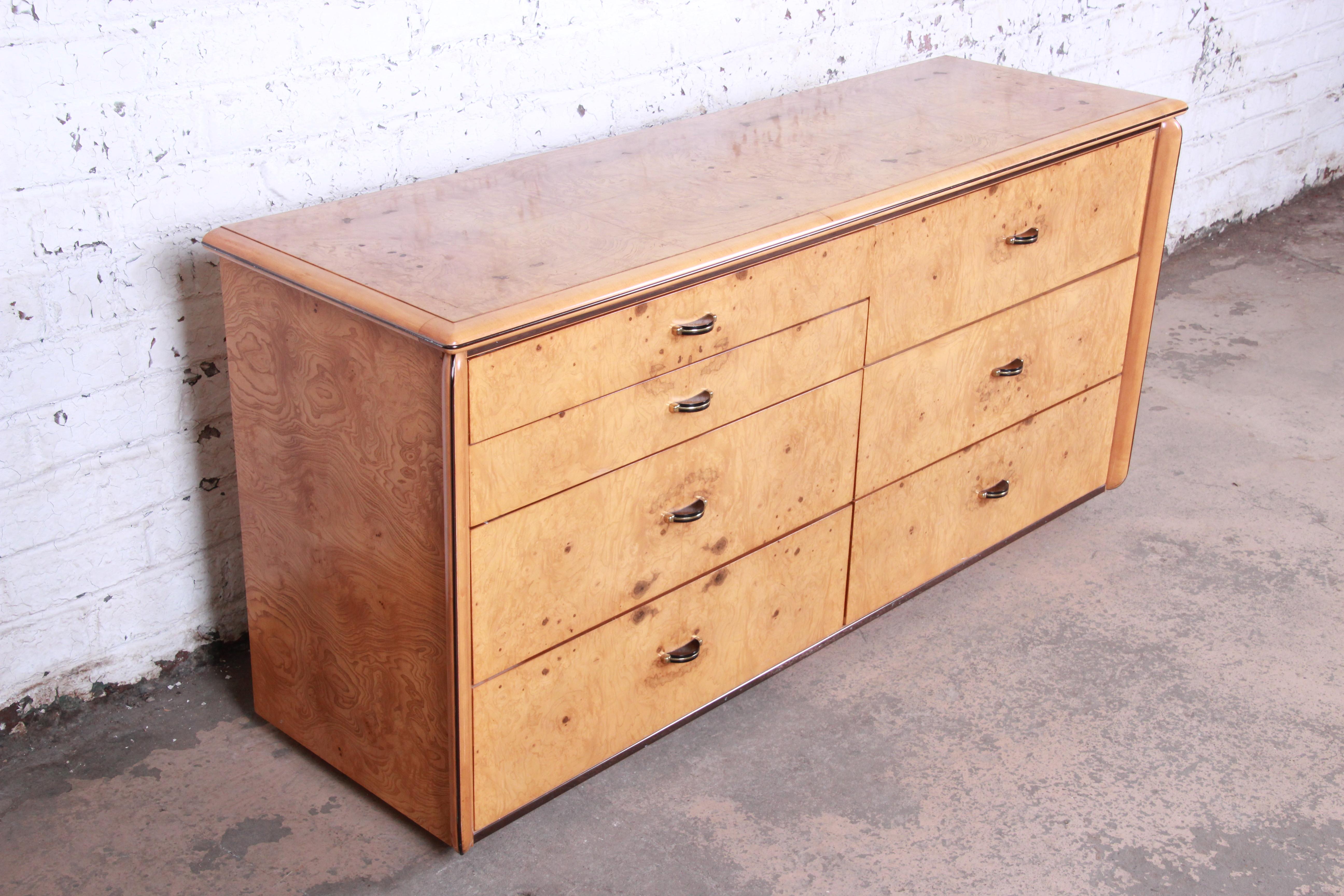 Milo Baughman Style Burl Wood Long Dresser or Credenza by Lane In Good Condition In South Bend, IN
