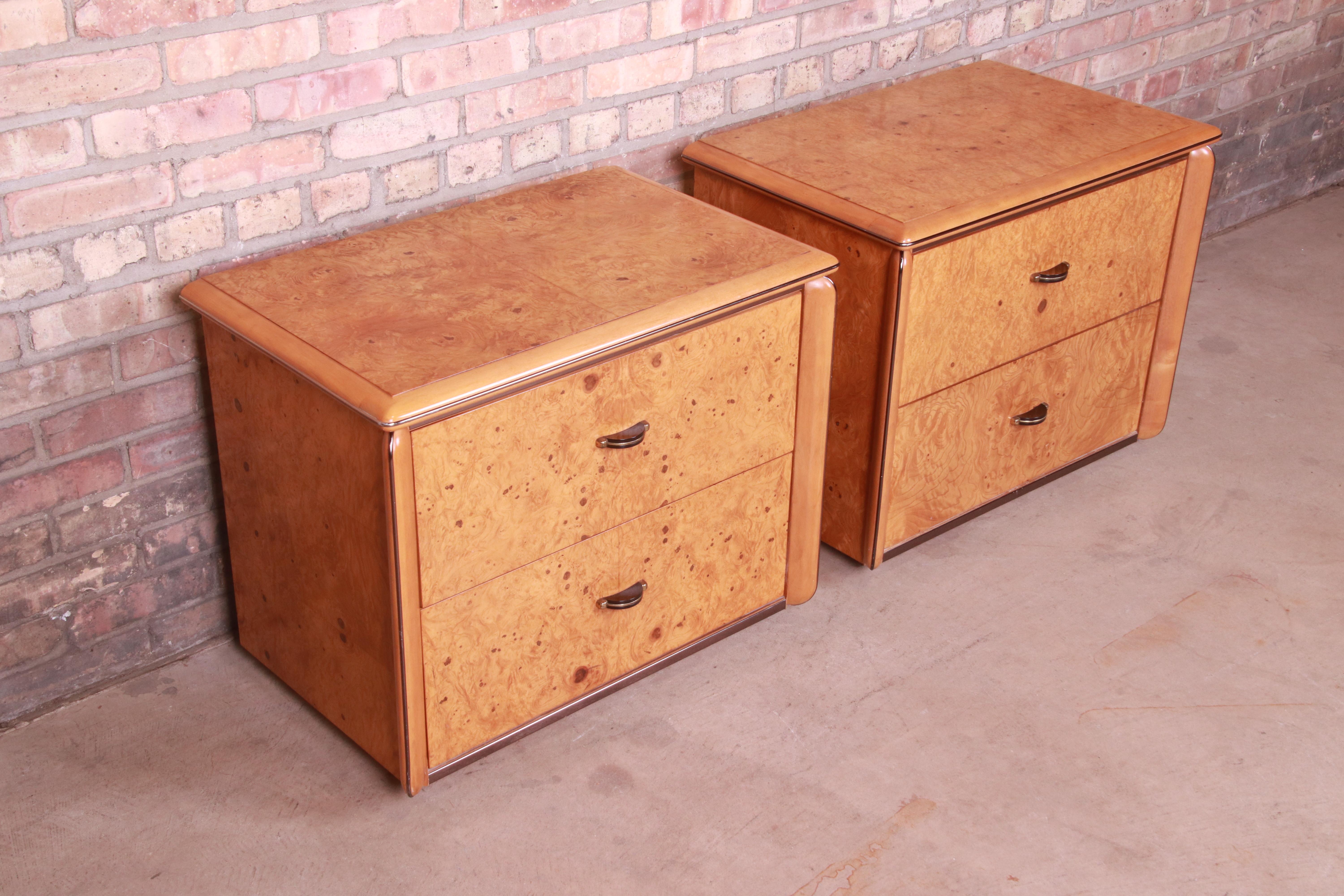 Milo Baughman Style Burl Wood Nightstands by Lane, 1970s In Good Condition In South Bend, IN