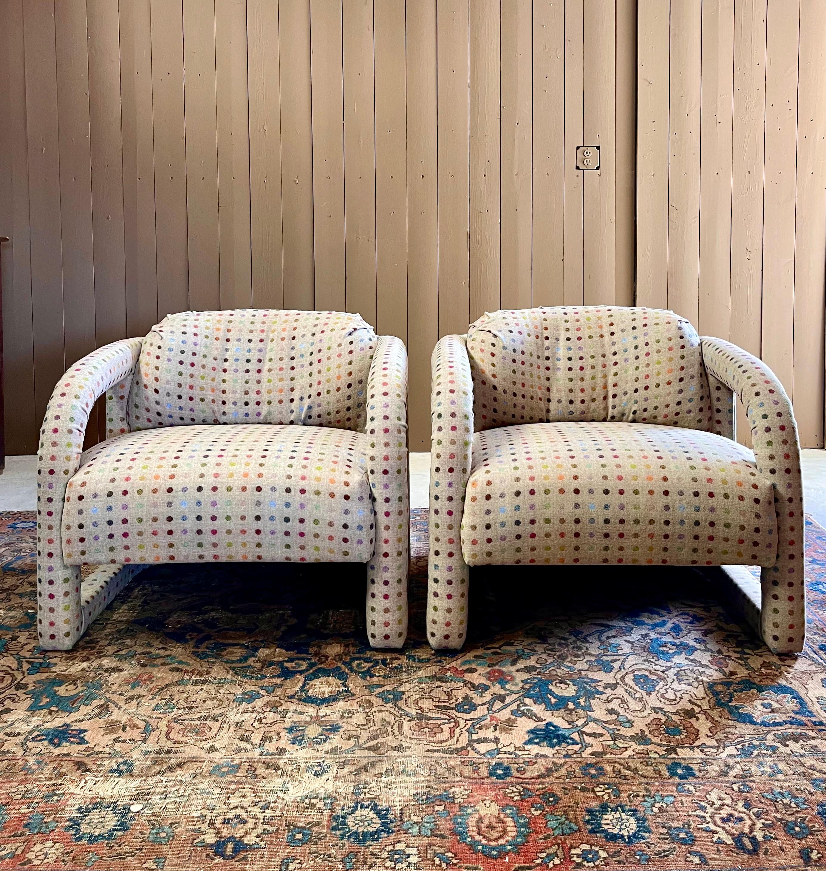 Américain Chaise de style Milo Baughman en tissu de laine anglais, Parsons, British Polka Dot