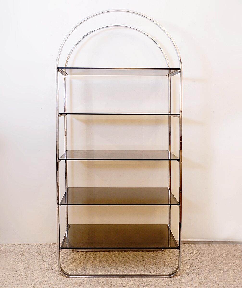 Vintage Milo By style chrome shelf with five smoked glass shelves, dating from the 1970s.