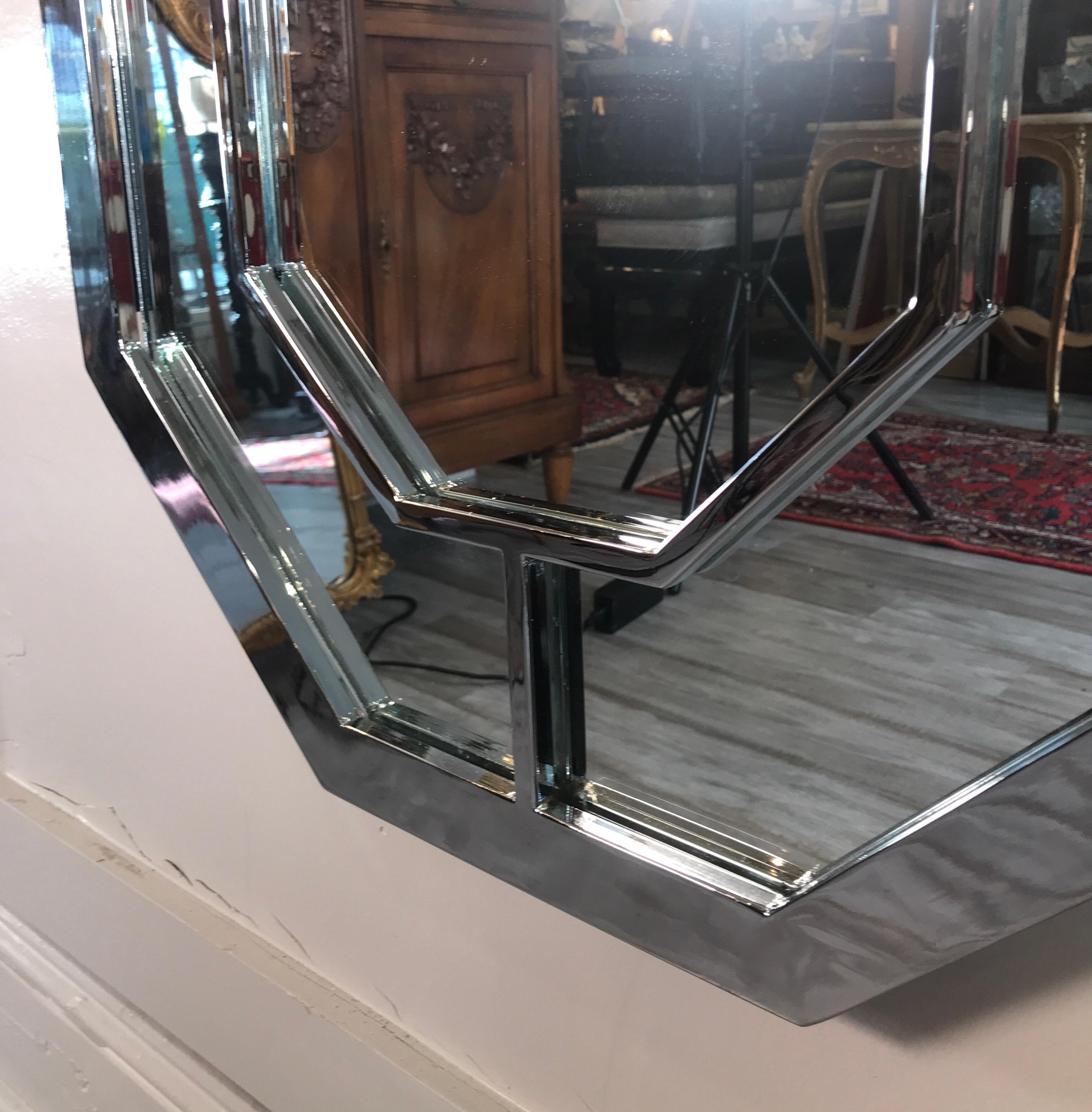 Milo Baughman Style Chrome Octagonal Mirror In Good Condition In Lambertville, NJ