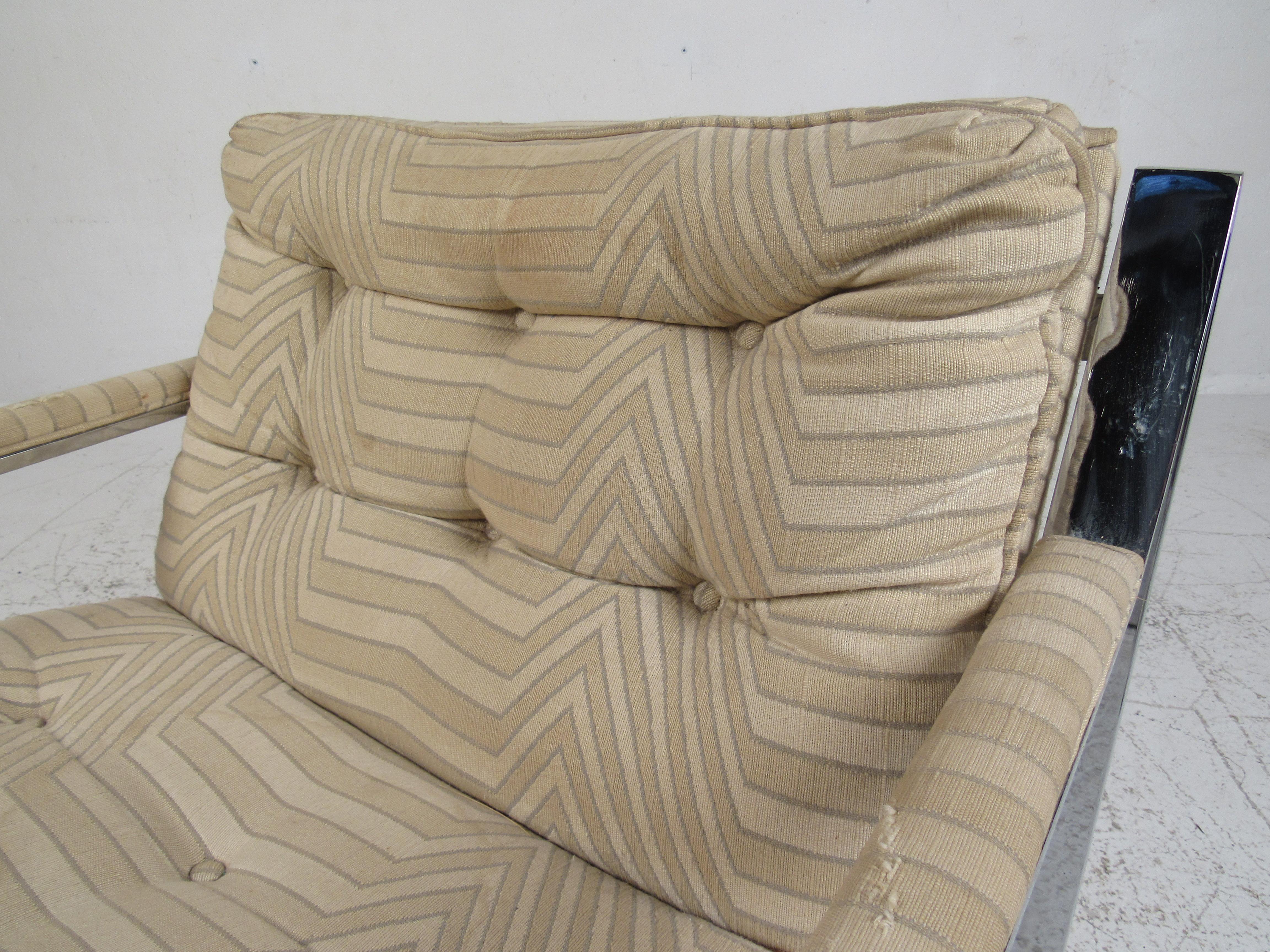 Sillas de salón con estructura cromada estilo Milo Baughman CY Mann en venta 5