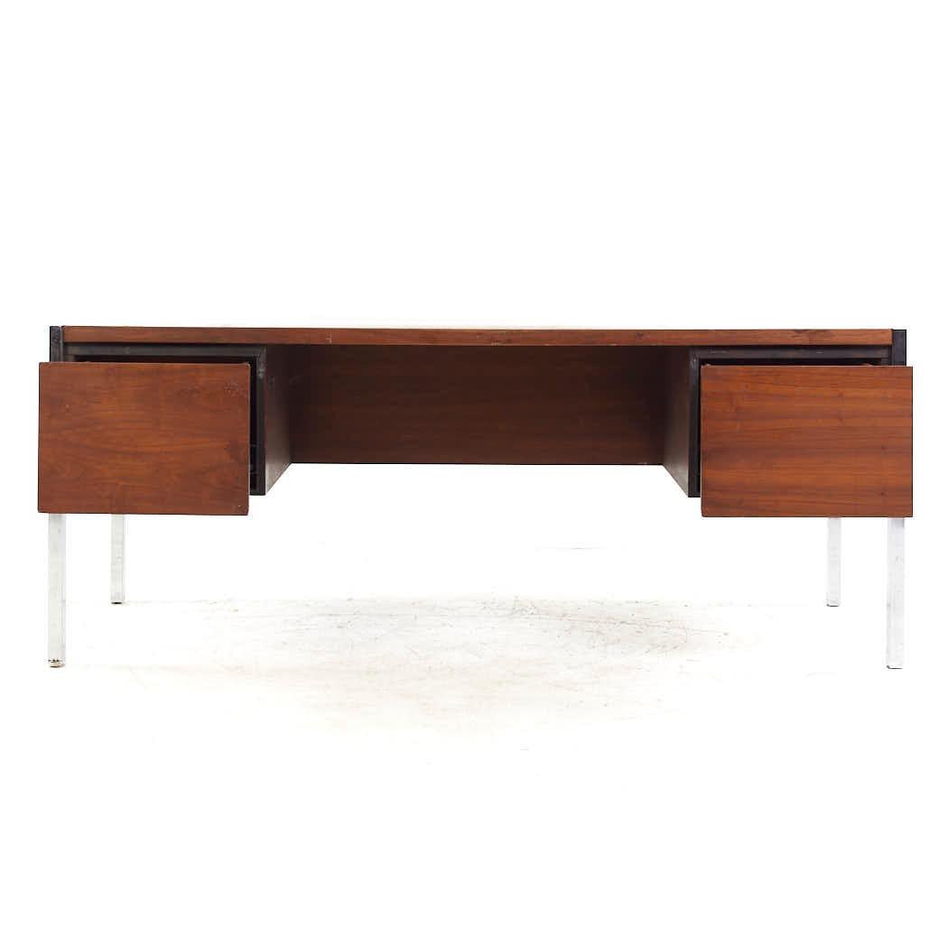 Milo Baughman Style Directional Mid Century Walnut Executive Desk For ...