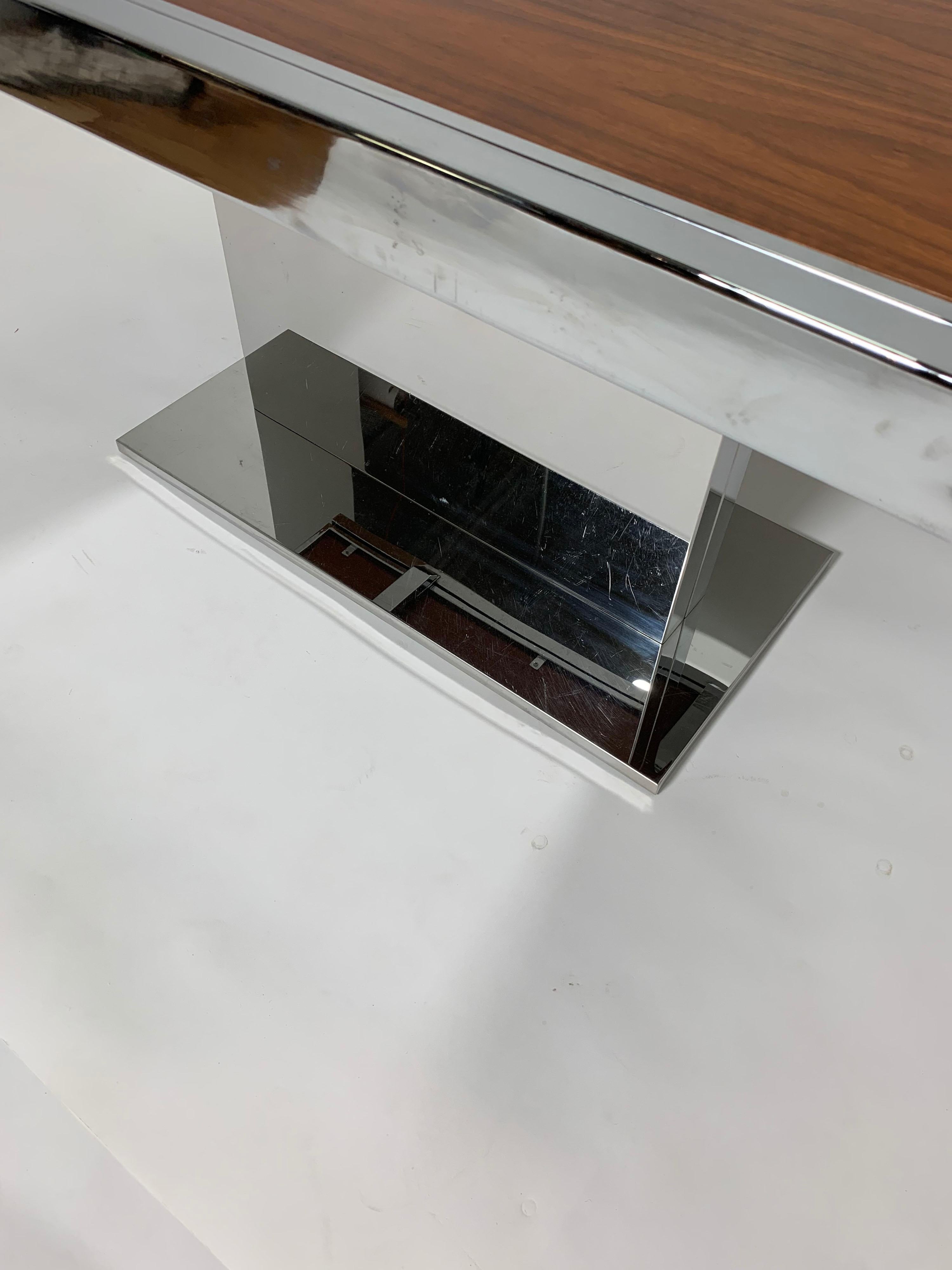 Milo Baughman Style Expandable Walnut and Chrome Dining Table, Circa 1960s 6