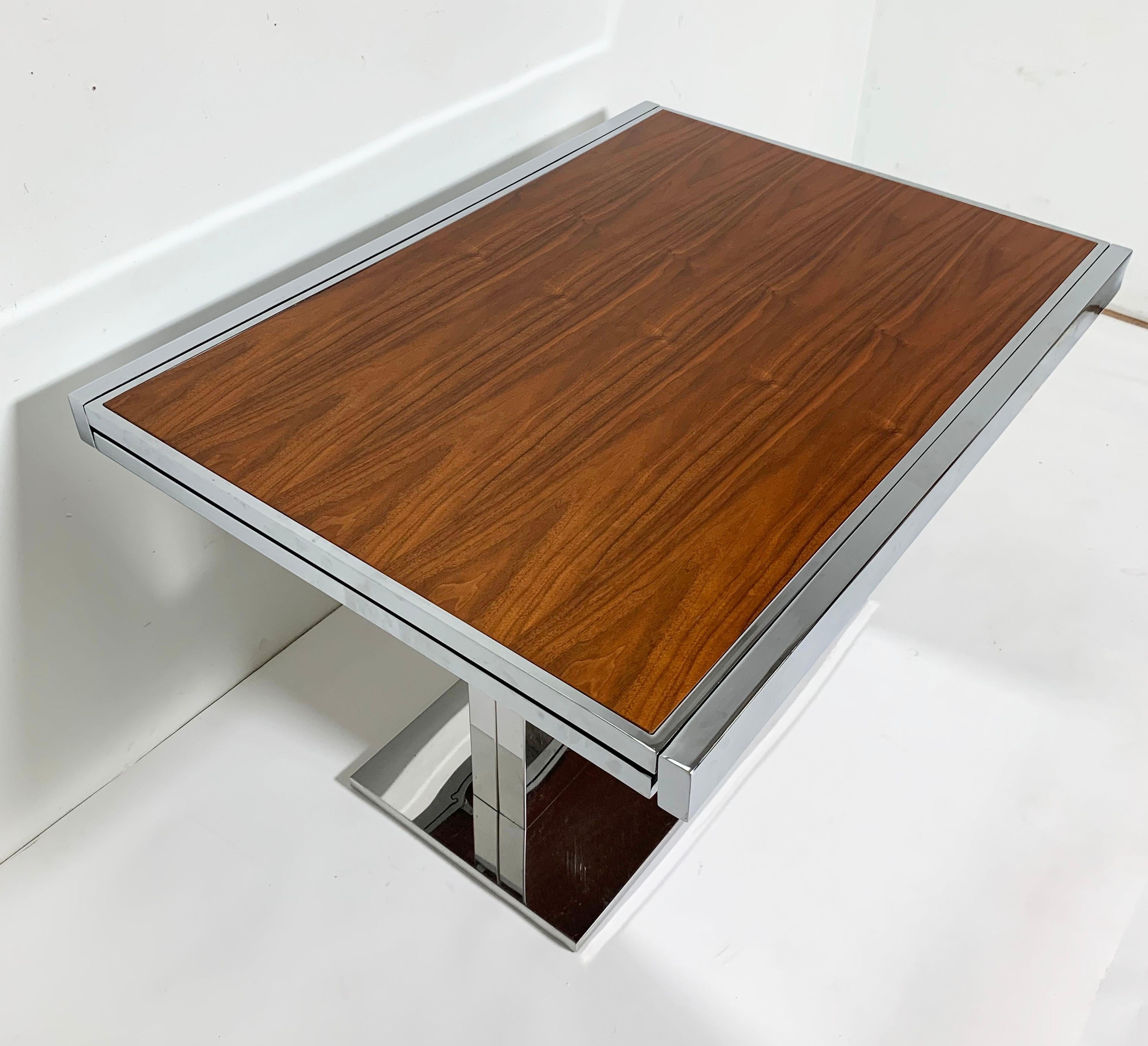 American Milo Baughman Style Expandable Walnut and Chrome Dining Table, Circa 1960s