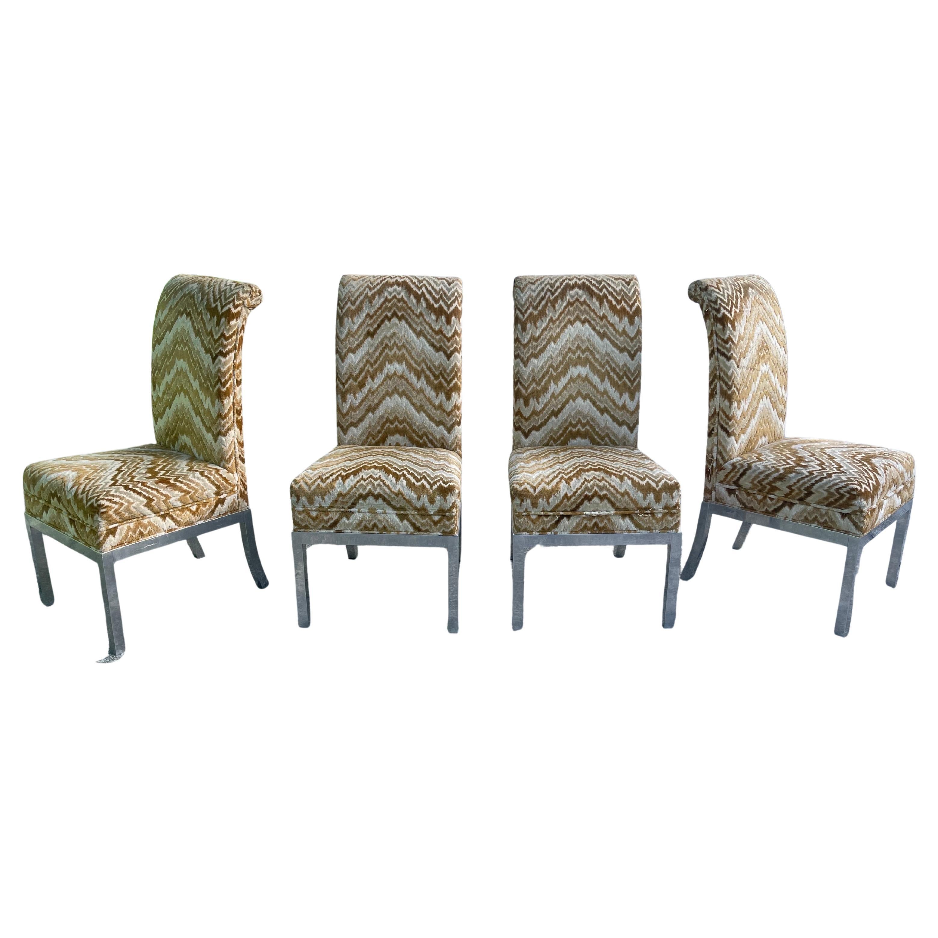 Sedie da pranzo con base in metallo imbottite in stile Milo Baughman con Stitch by Stitch. Set di 4 in vendita