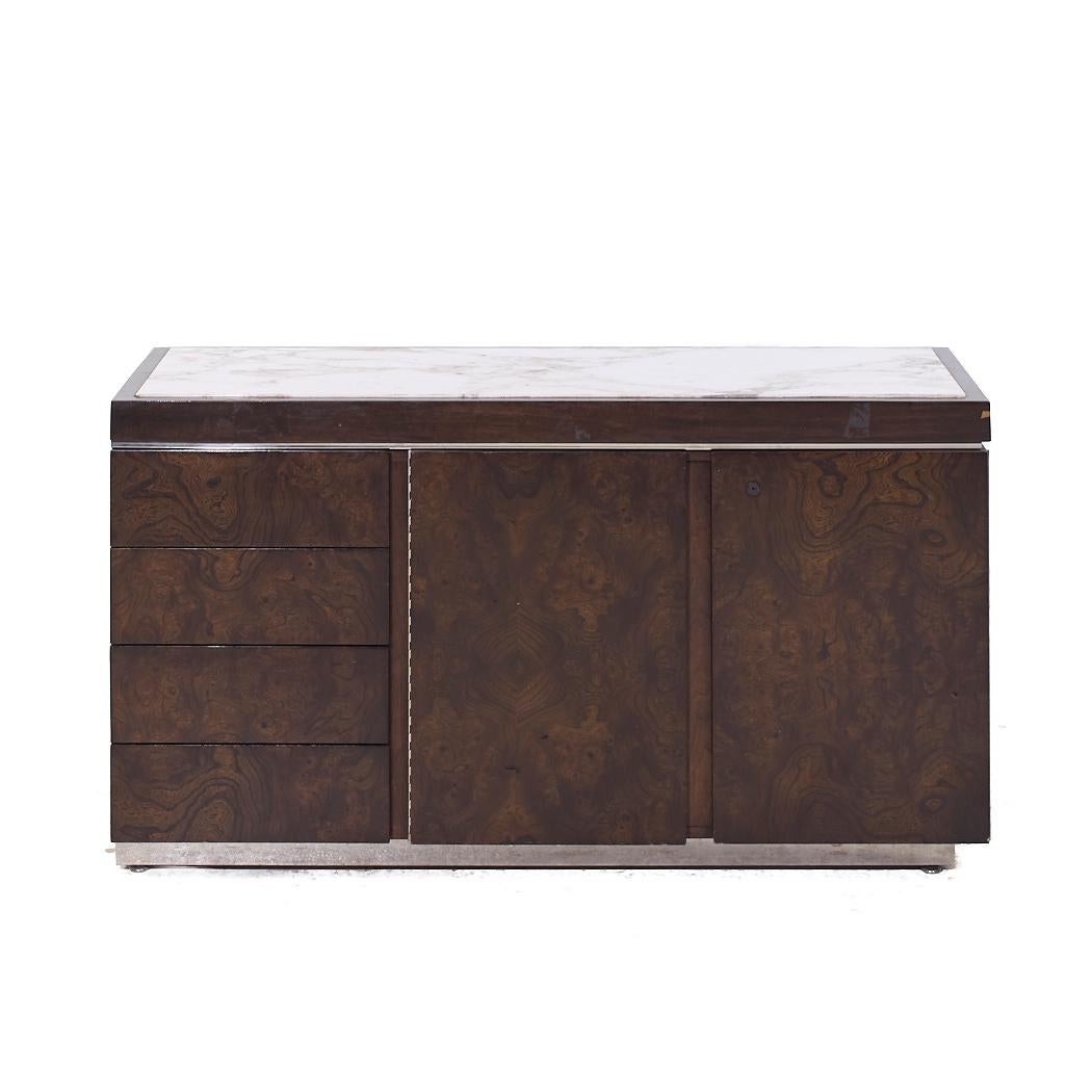 Credenza de madera de arce y tapa de mármol estilo Milo Baughman Helikon de mediados de siglo

Este aparador mide 52,75 de ancho x 18,75 de fondo x 29 pulgadas de alto

Todos los muebles pueden adquirirse en lo que denominamos estado vintage