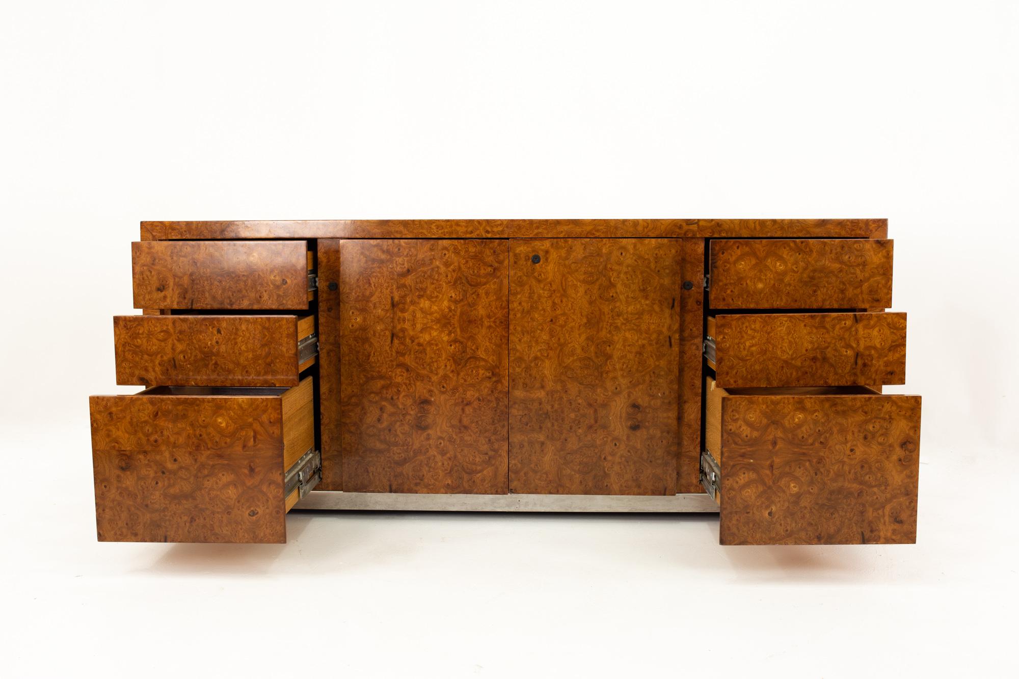 Milo Baughman Style Helikon Midcentury Burl Wood Sideboard Credenza In Good Condition In Countryside, IL