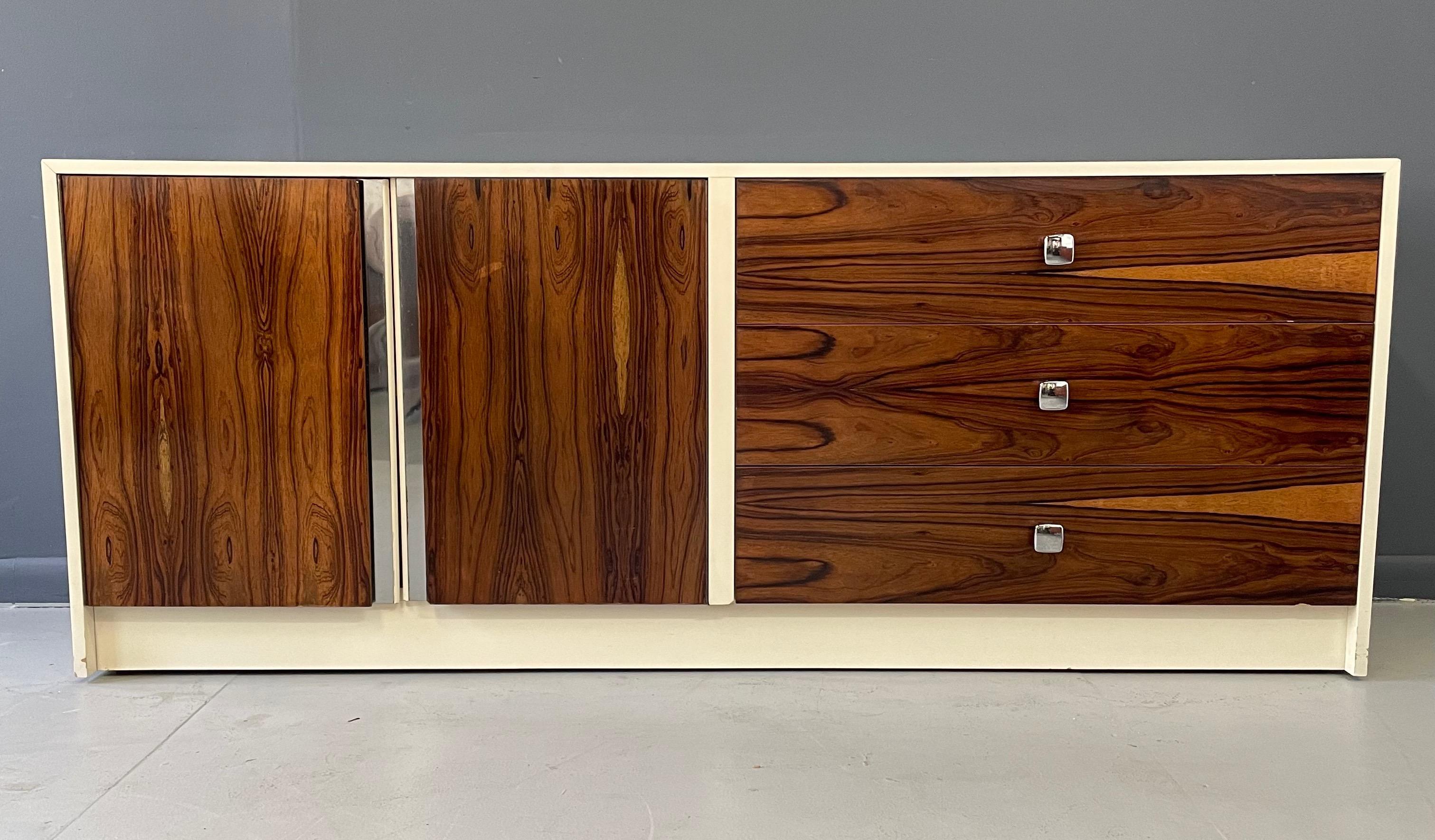 Milo Baughman Style Lacquer and Rosewood Credenza Chrome Accents Mid-Century In Good Condition For Sale In Philadelphia, PA