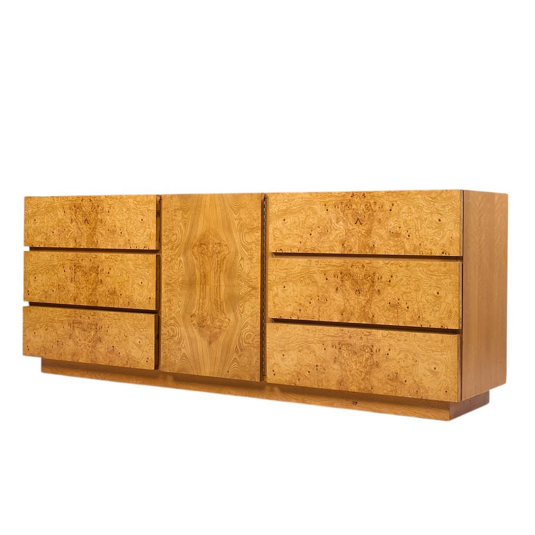Milo Baughman Style Lane Mid Century Burlwood Lowboy Kommode (Moderne der Mitte des Jahrhunderts) im Angebot