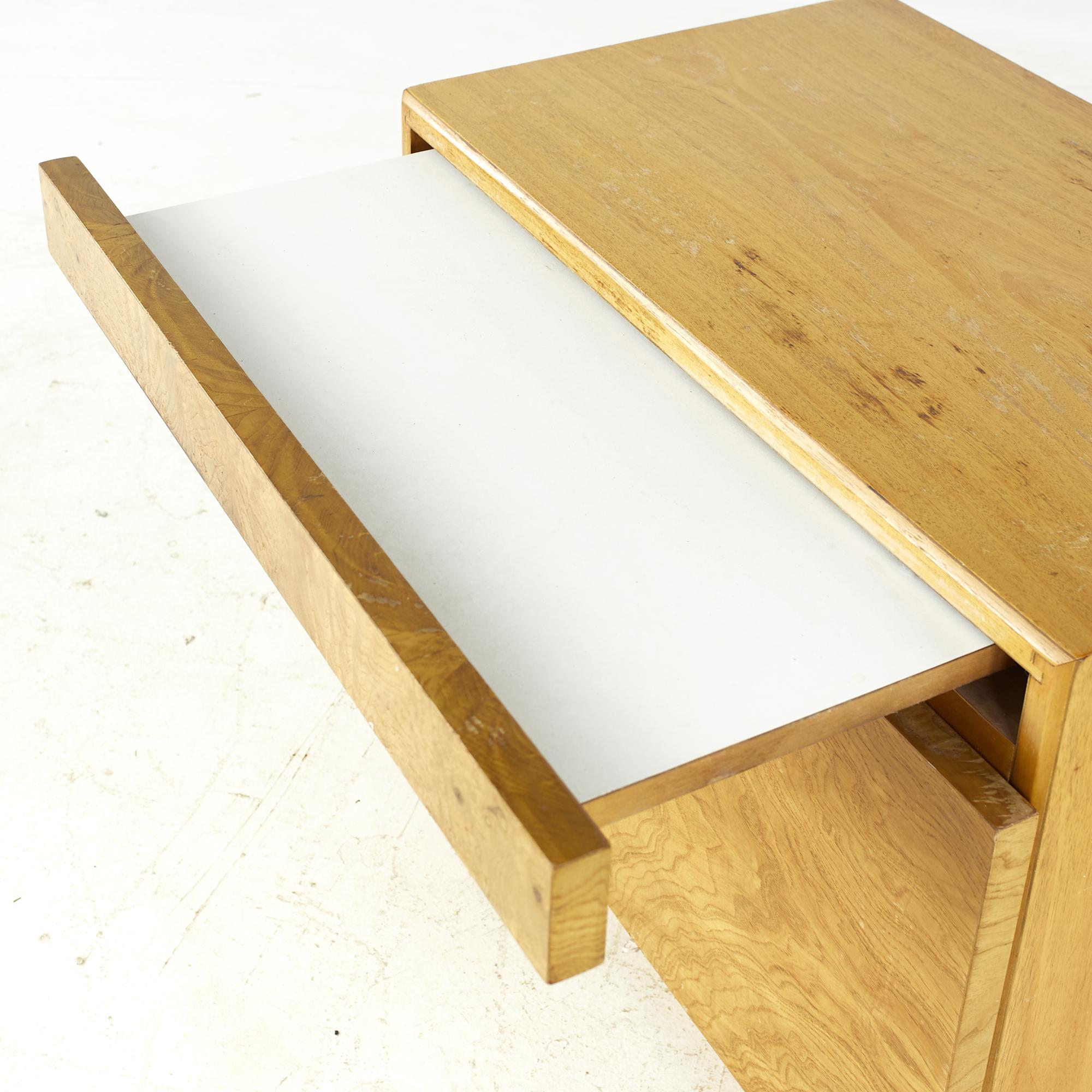 Mesillas de noche Milo Baughman Style Lane Mid Century Burlwood - Pareja en venta 5