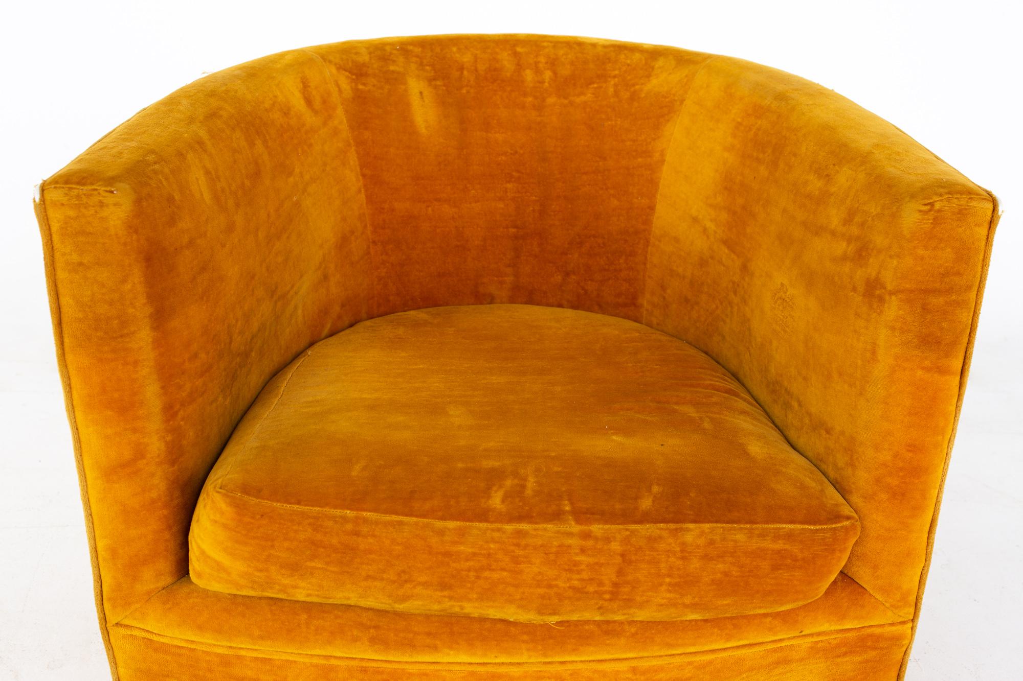Milo Baughman Style Mid Century Barrel Swivel Lounge Chairs, a Pair 5